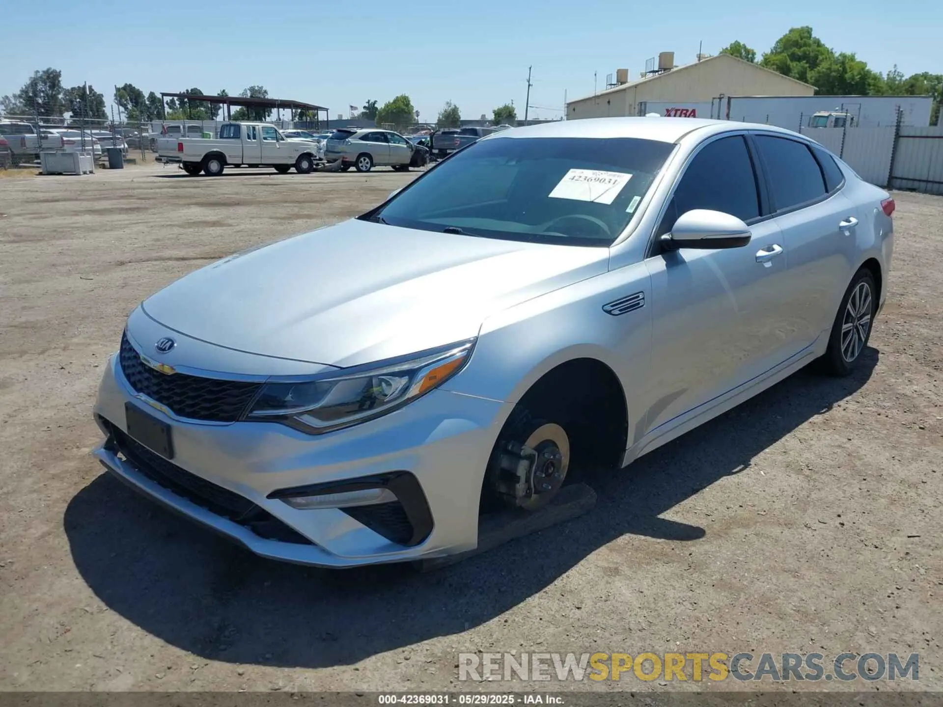 2 Photograph of a damaged car 5XXGT4L39KG371811 KIA OPTIMA 2019