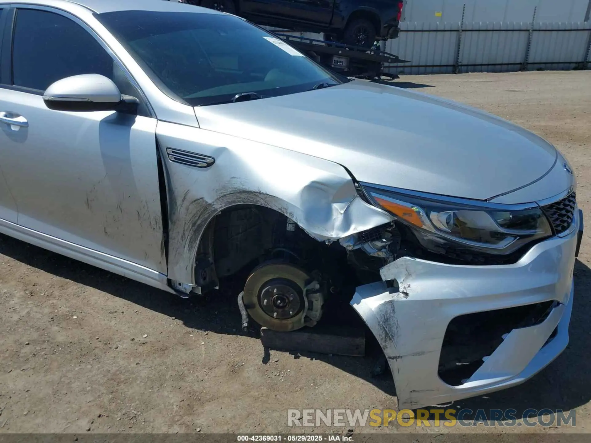 6 Photograph of a damaged car 5XXGT4L39KG371811 KIA OPTIMA 2019