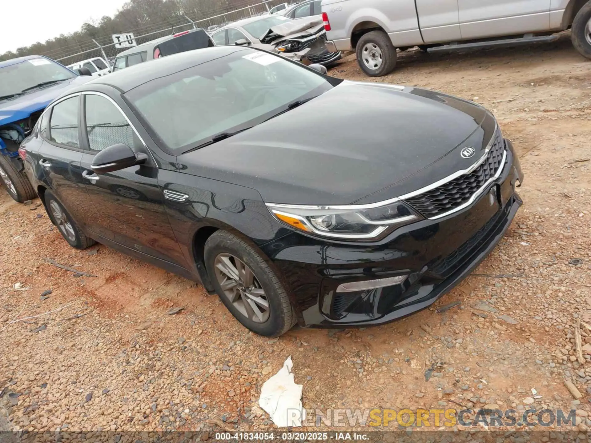 1 Photograph of a damaged car 5XXGT4L39KG374112 KIA OPTIMA 2019