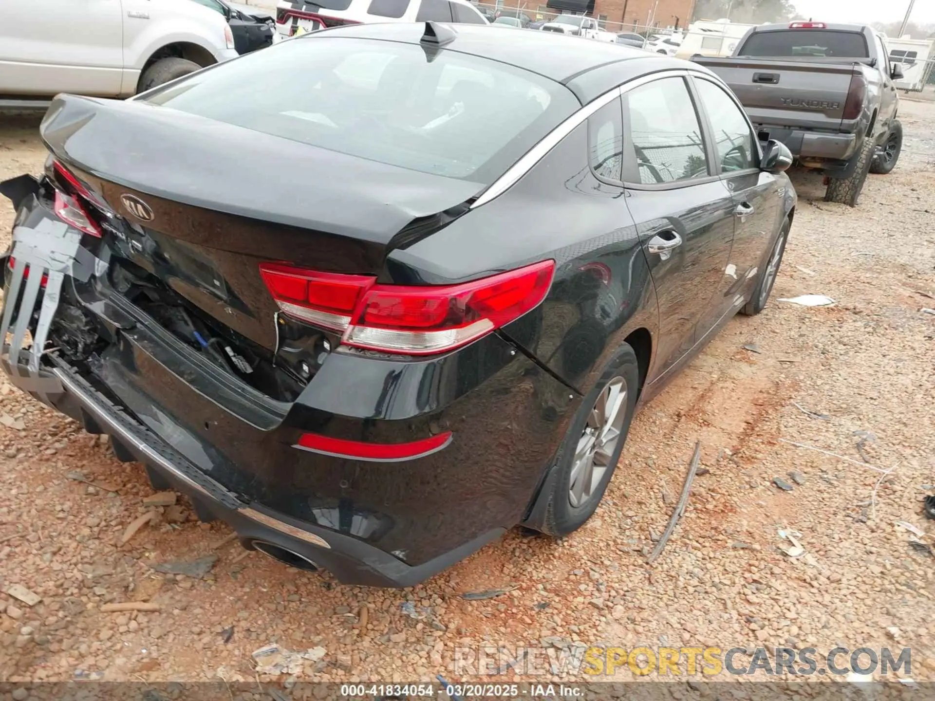4 Photograph of a damaged car 5XXGT4L39KG374112 KIA OPTIMA 2019
