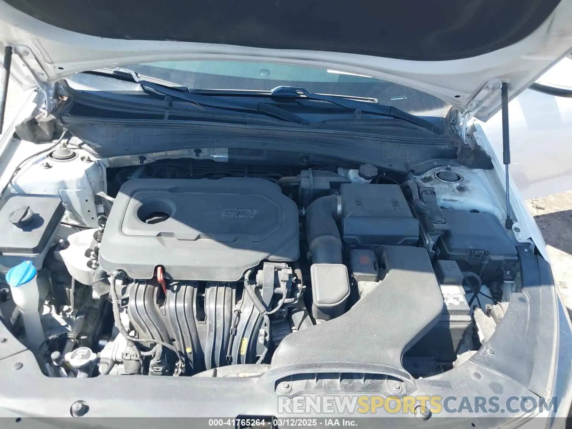 10 Photograph of a damaged car 5XXGT4L39KG374935 KIA OPTIMA 2019