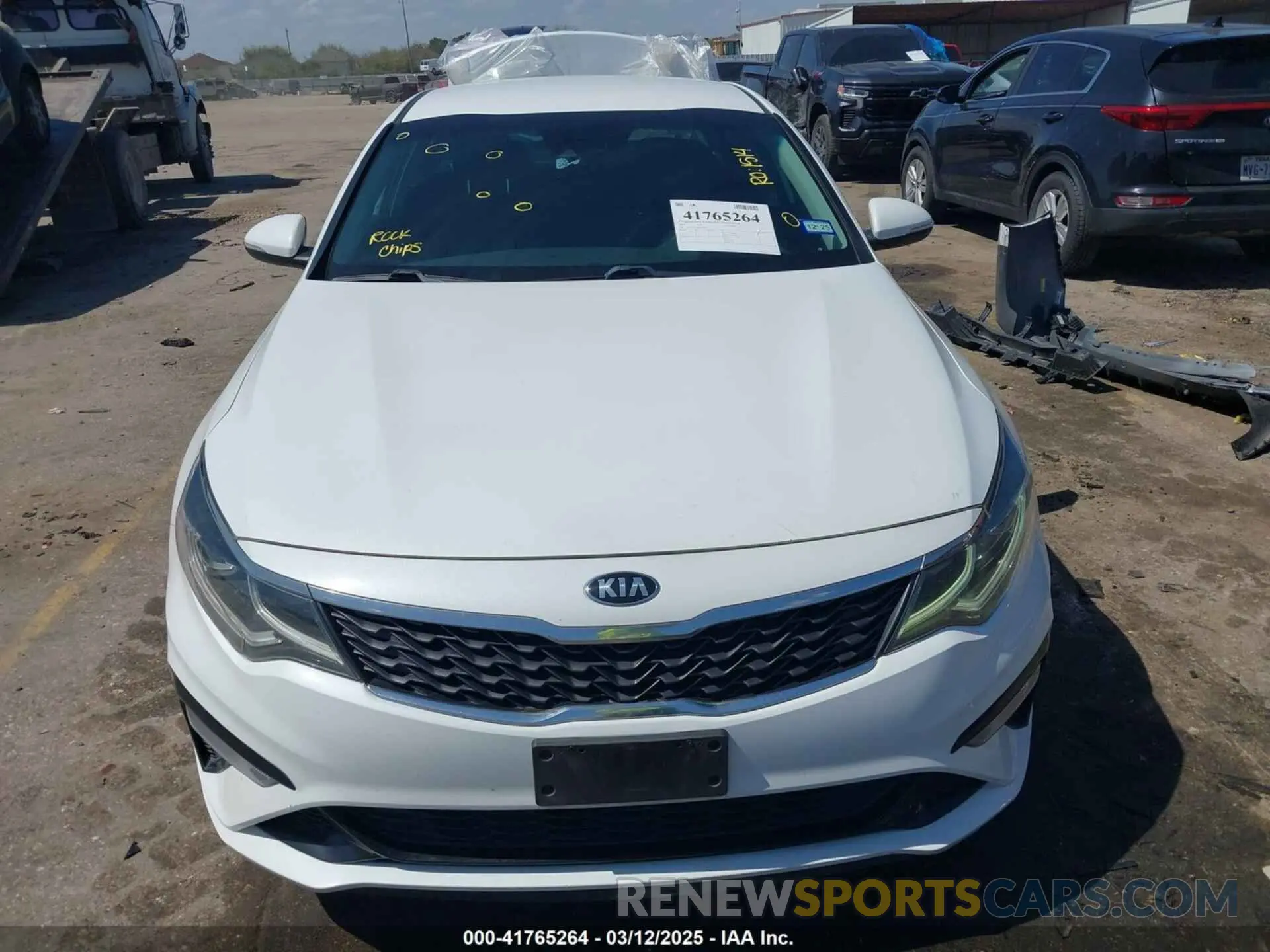 13 Photograph of a damaged car 5XXGT4L39KG374935 KIA OPTIMA 2019