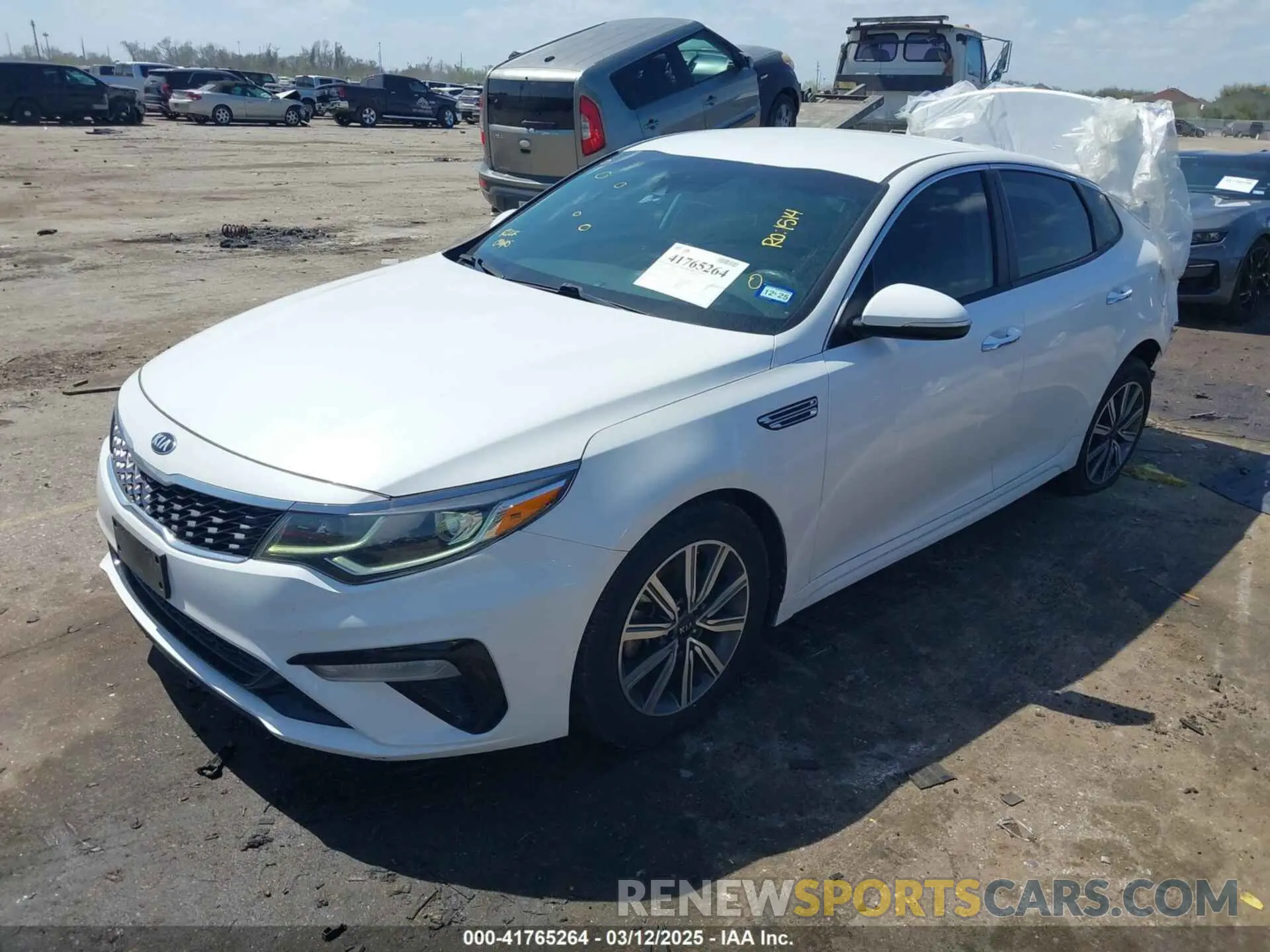 2 Photograph of a damaged car 5XXGT4L39KG374935 KIA OPTIMA 2019