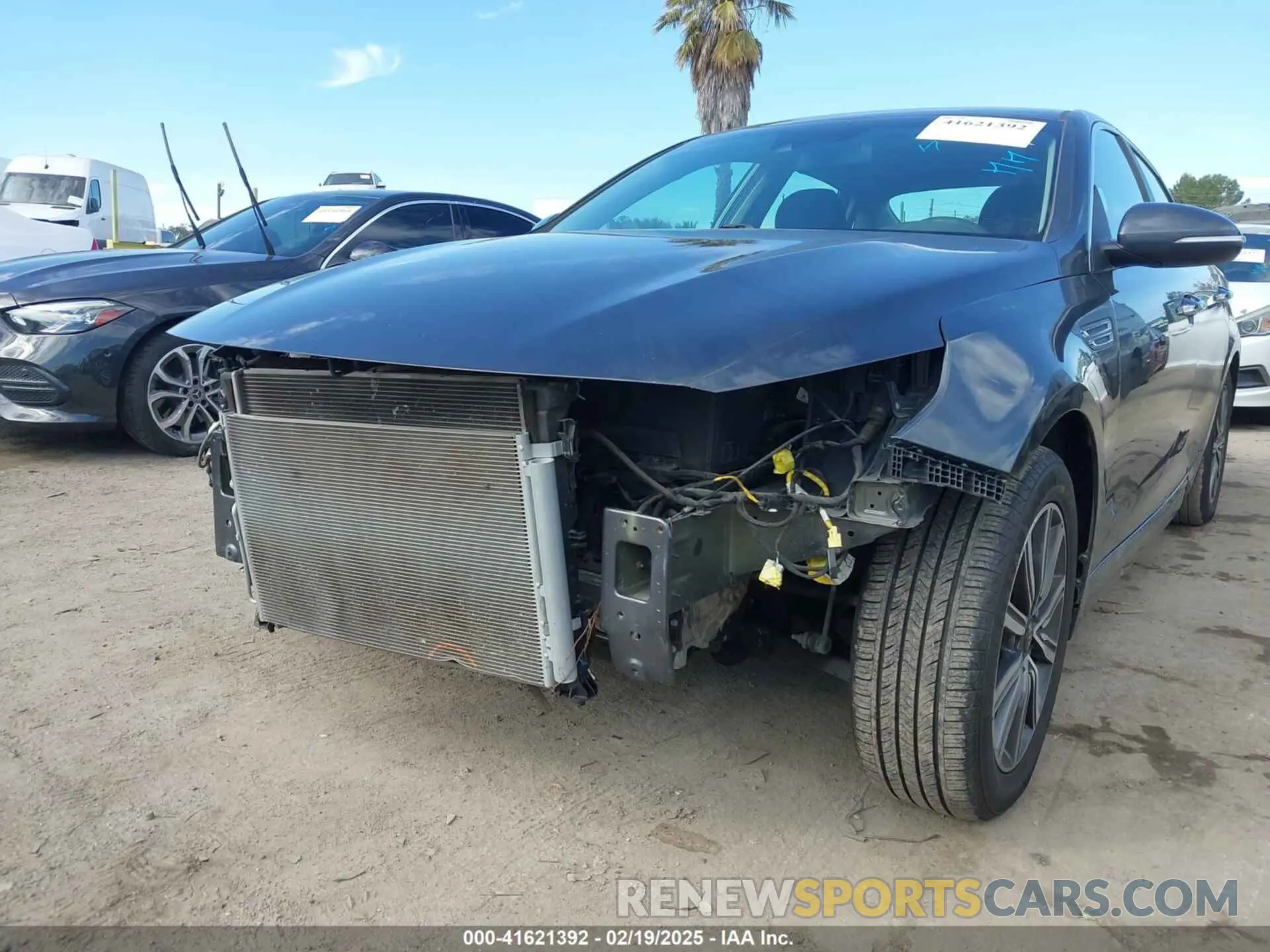 6 Photograph of a damaged car 5XXGT4L39KG377723 KIA OPTIMA 2019