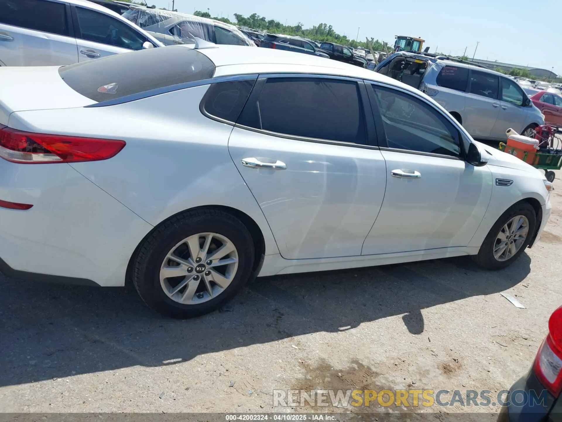 13 Photograph of a damaged car 5XXGT4L3XKG278411 KIA OPTIMA 2019