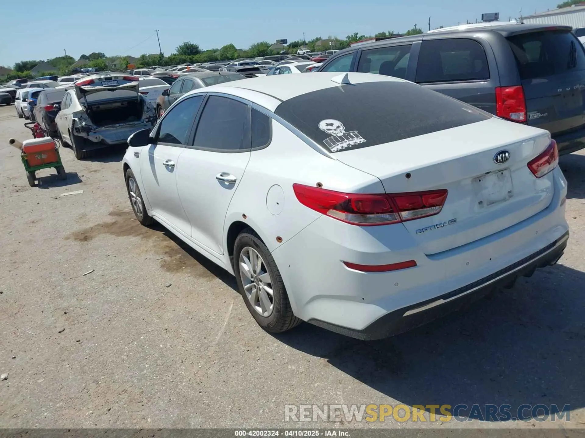 3 Photograph of a damaged car 5XXGT4L3XKG278411 KIA OPTIMA 2019