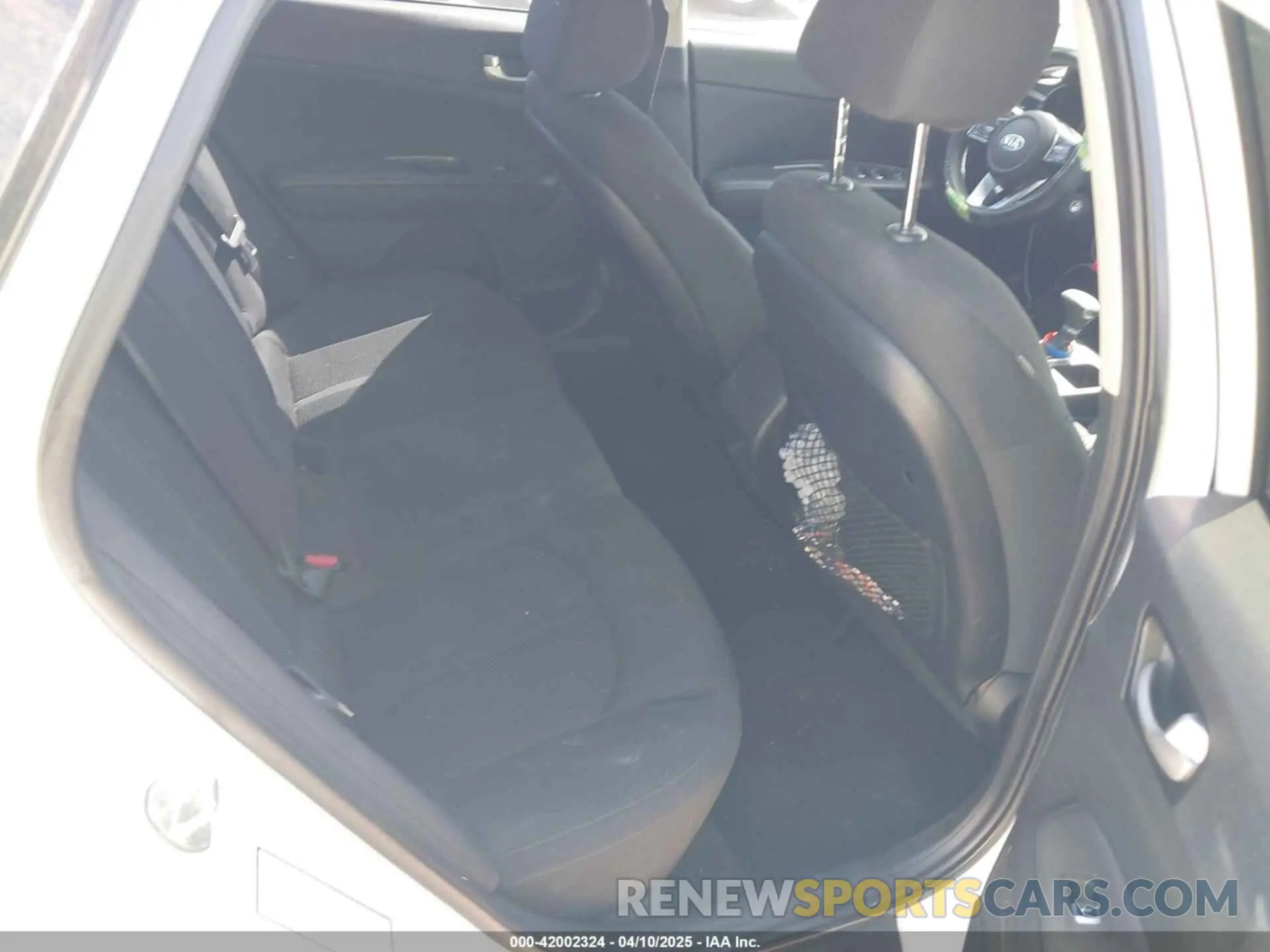 8 Photograph of a damaged car 5XXGT4L3XKG278411 KIA OPTIMA 2019