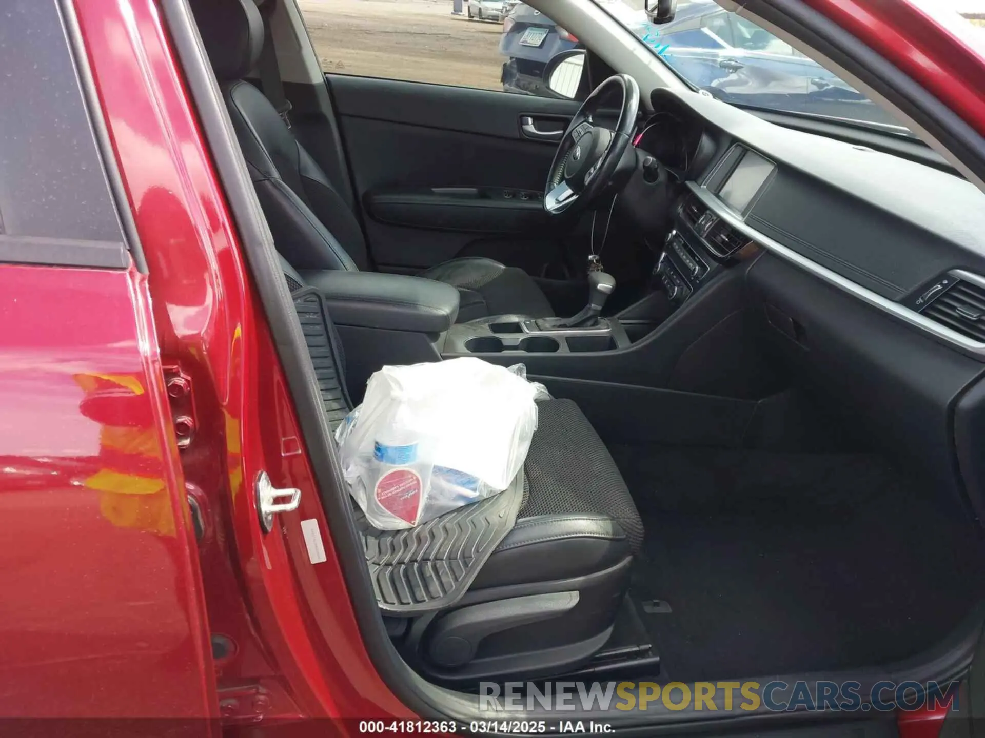 5 Photograph of a damaged car 5XXGT4L3XKG282801 KIA OPTIMA 2019