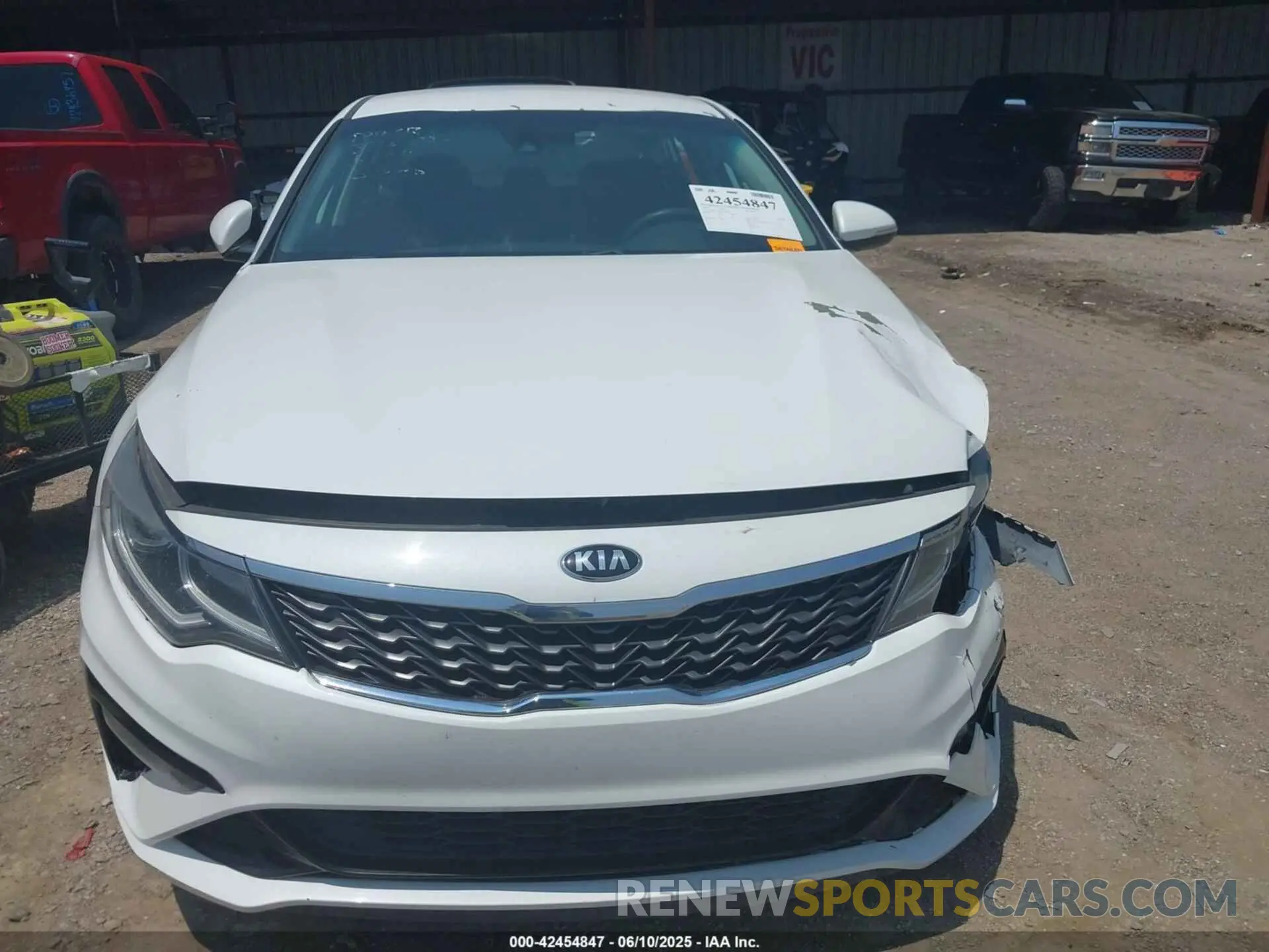 12 Photograph of a damaged car 5XXGT4L3XKG283642 KIA OPTIMA 2019