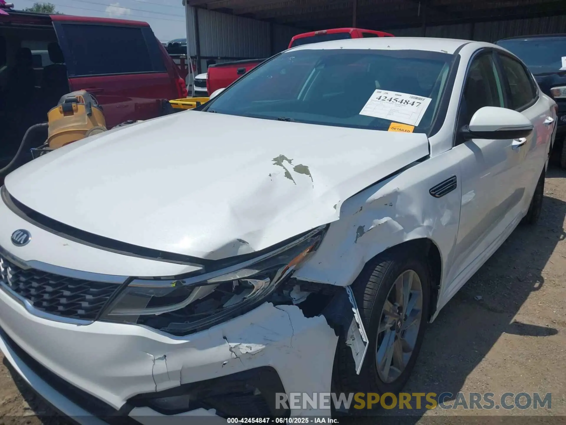 6 Photograph of a damaged car 5XXGT4L3XKG283642 KIA OPTIMA 2019