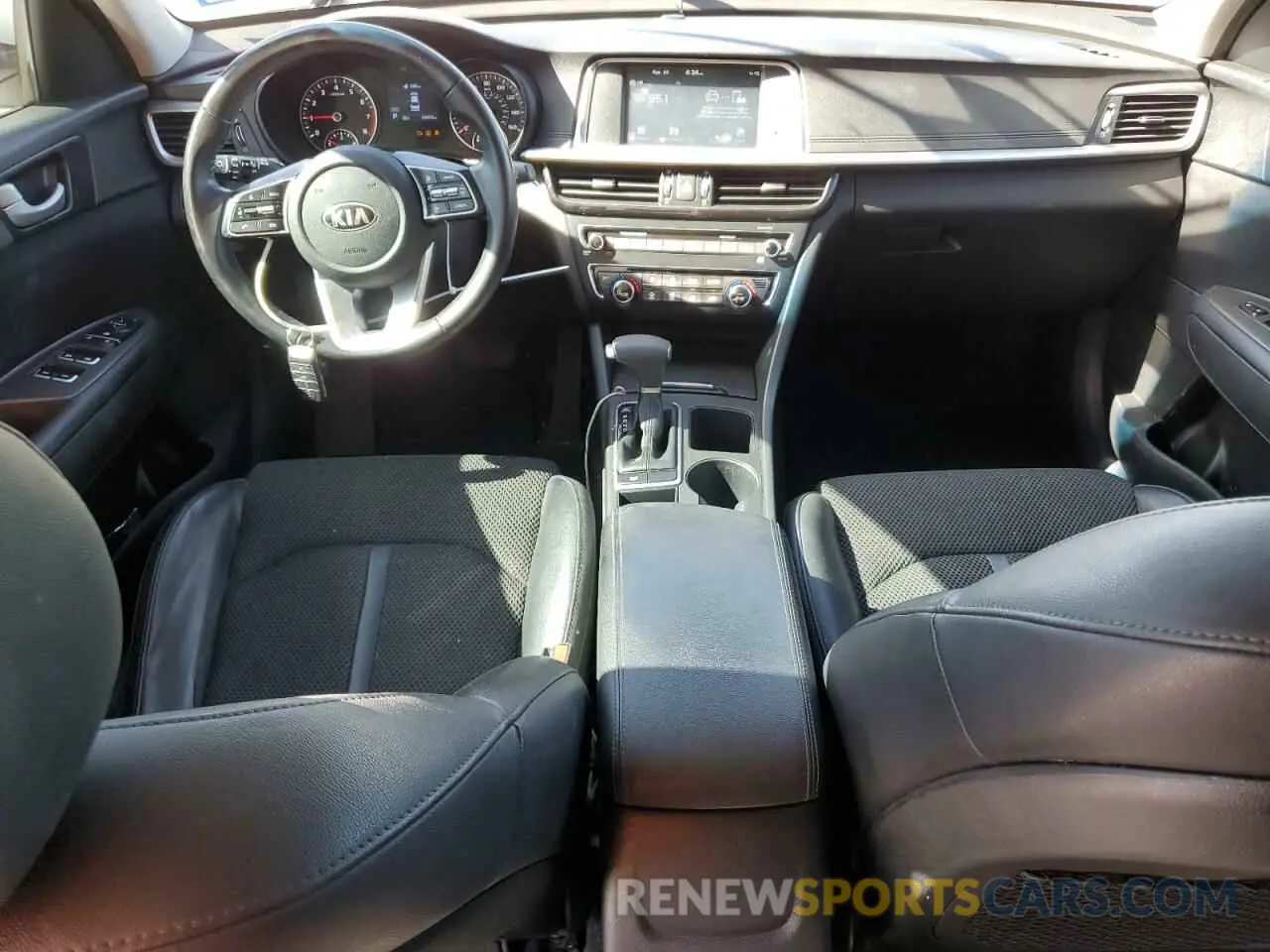 8 Photograph of a damaged car 5XXGT4L3XKG286198 KIA OPTIMA 2019