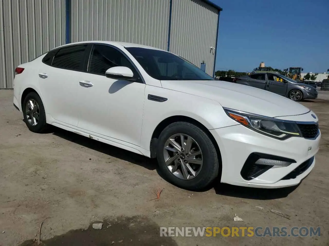 4 Photograph of a damaged car 5XXGT4L3XKG294706 KIA OPTIMA 2019