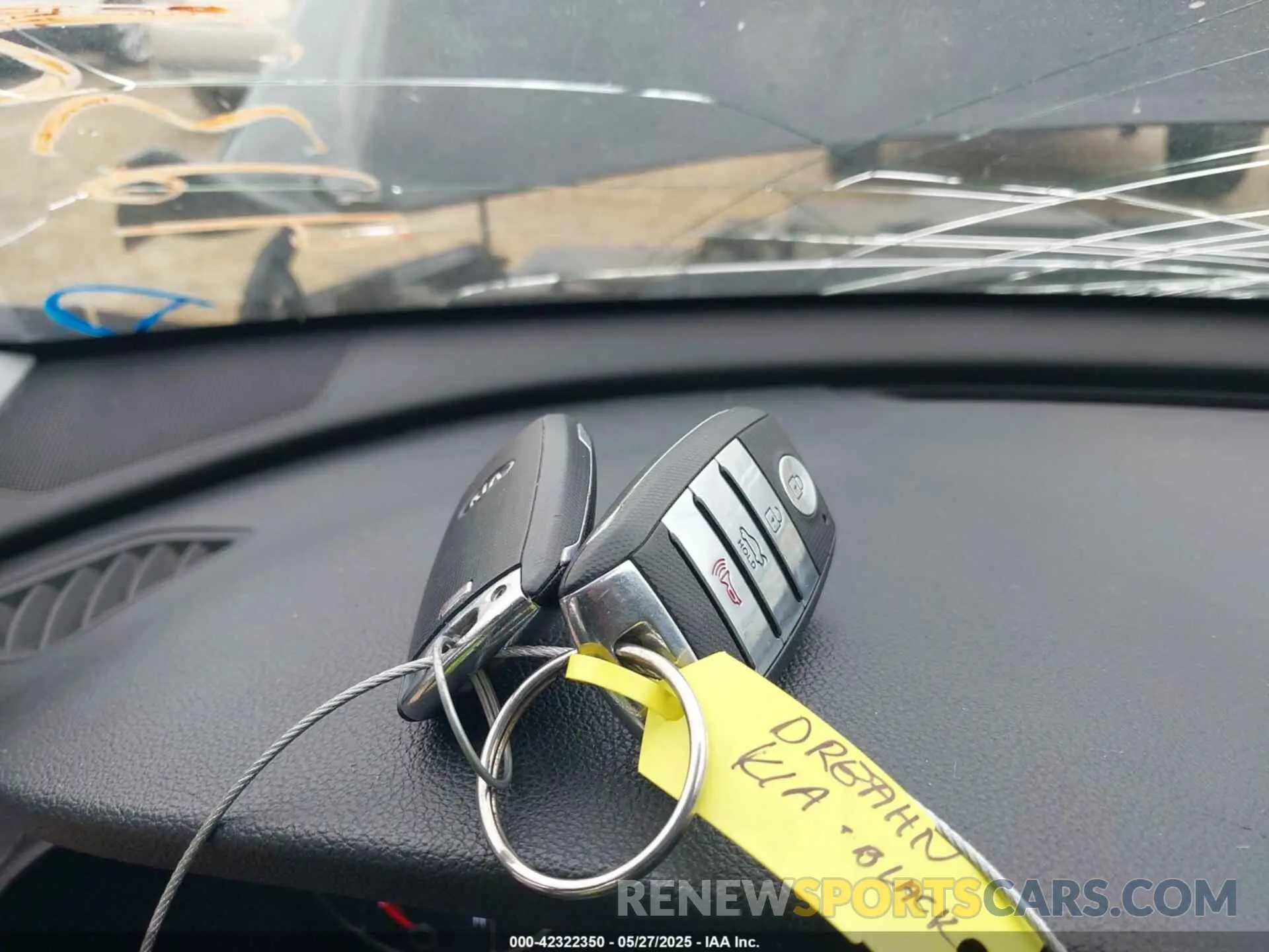 11 Photograph of a damaged car 5XXGT4L3XKG297461 KIA OPTIMA 2019