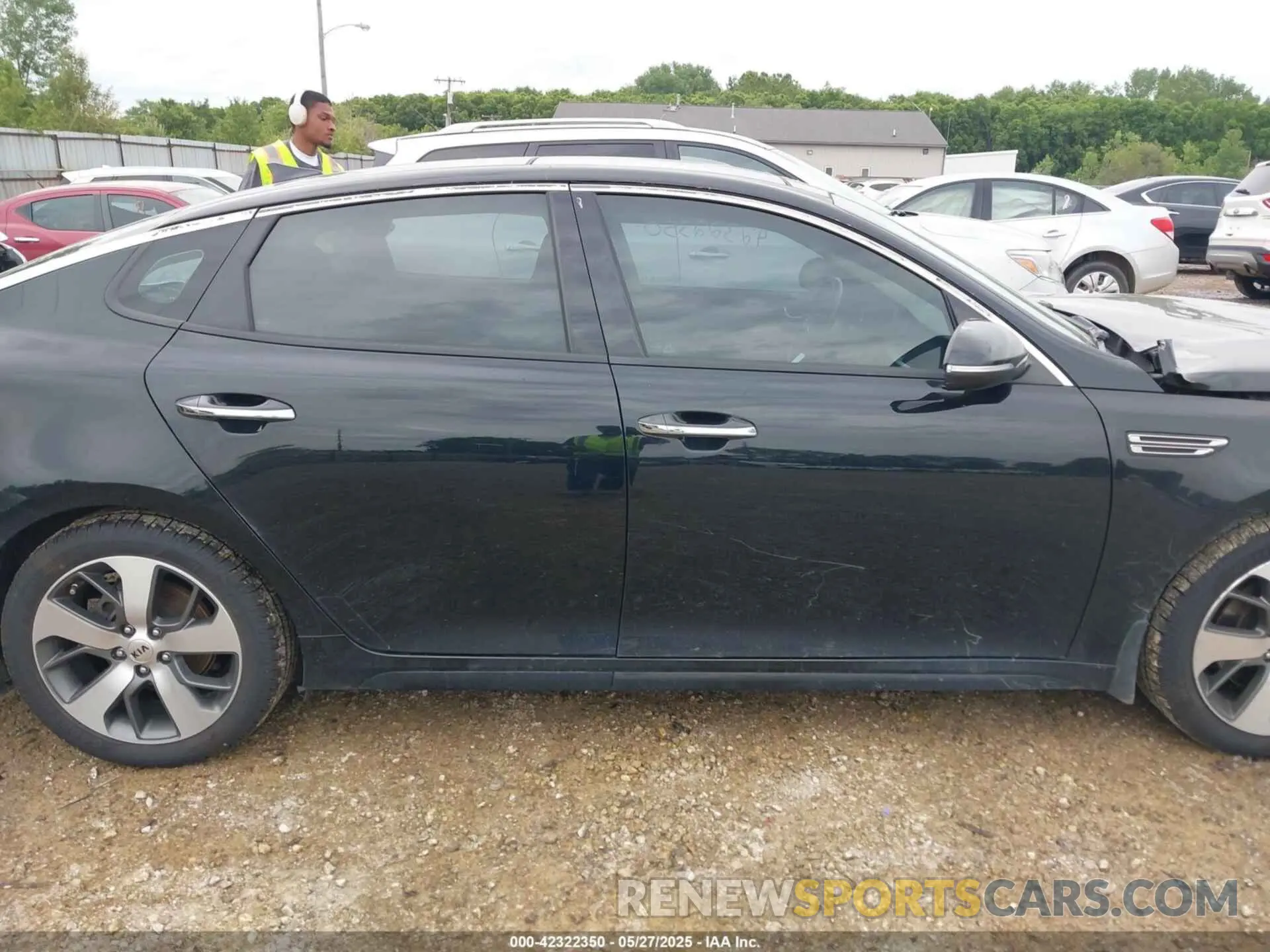 13 Photograph of a damaged car 5XXGT4L3XKG297461 KIA OPTIMA 2019
