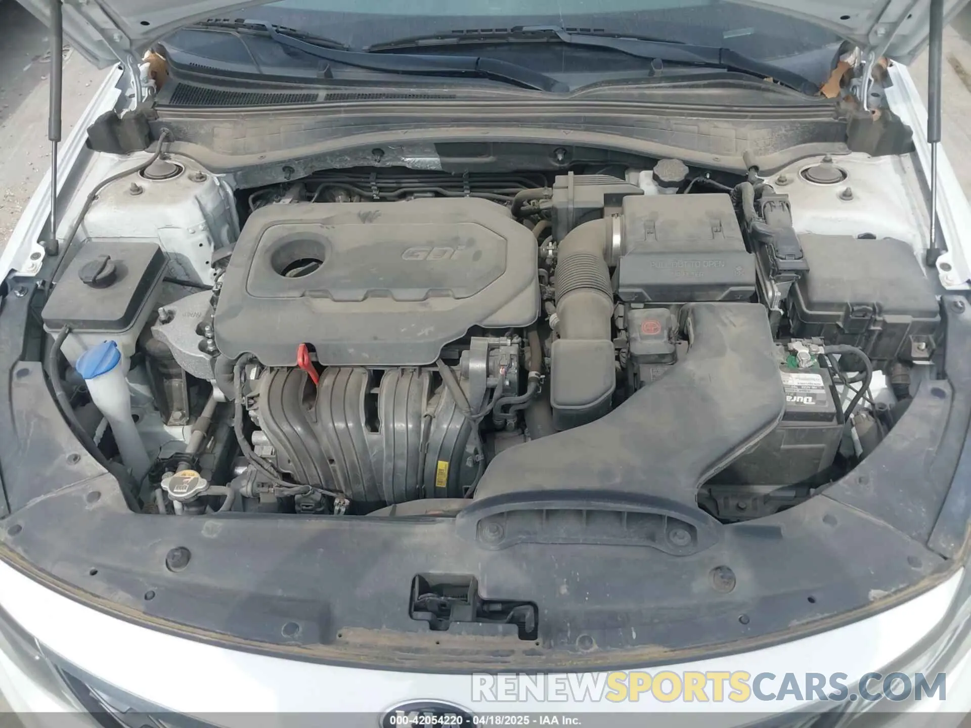 10 Photograph of a damaged car 5XXGT4L3XKG301766 KIA OPTIMA 2019