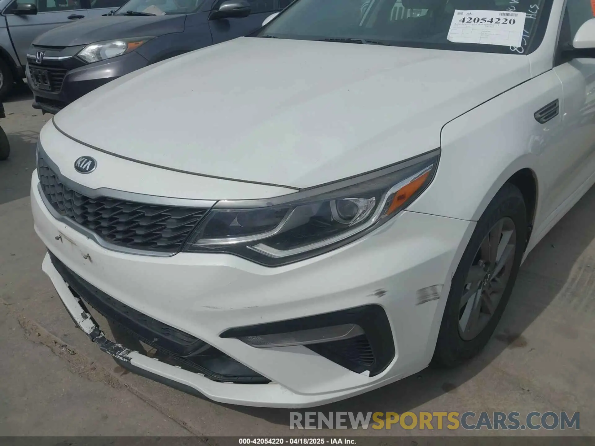 16 Photograph of a damaged car 5XXGT4L3XKG301766 KIA OPTIMA 2019