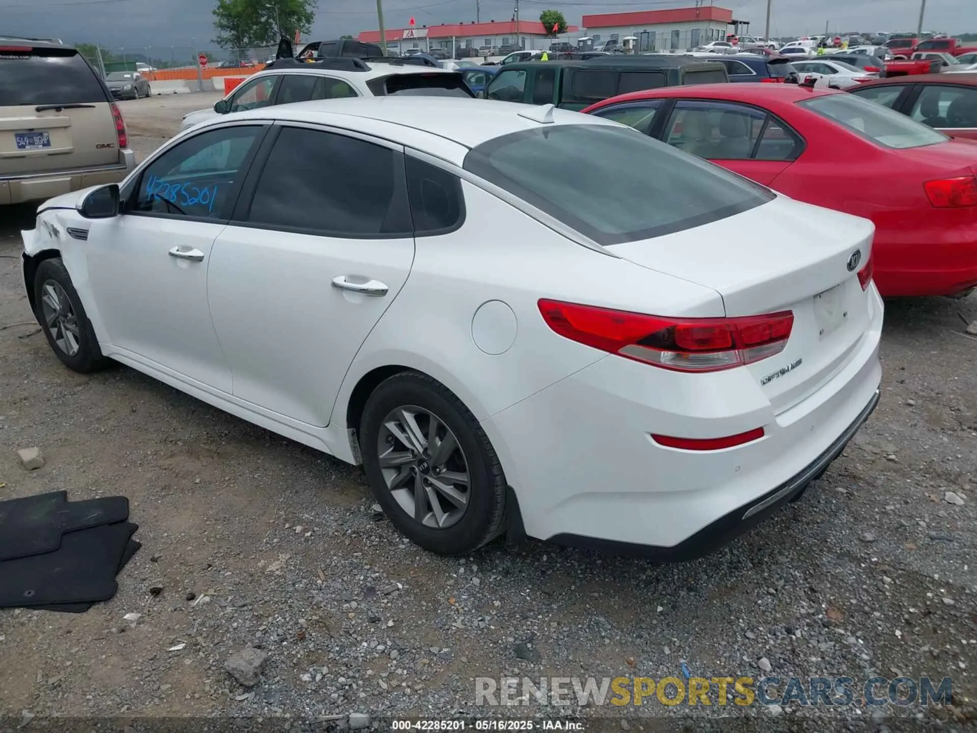 3 Photograph of a damaged car 5XXGT4L3XKG306501 KIA OPTIMA 2019