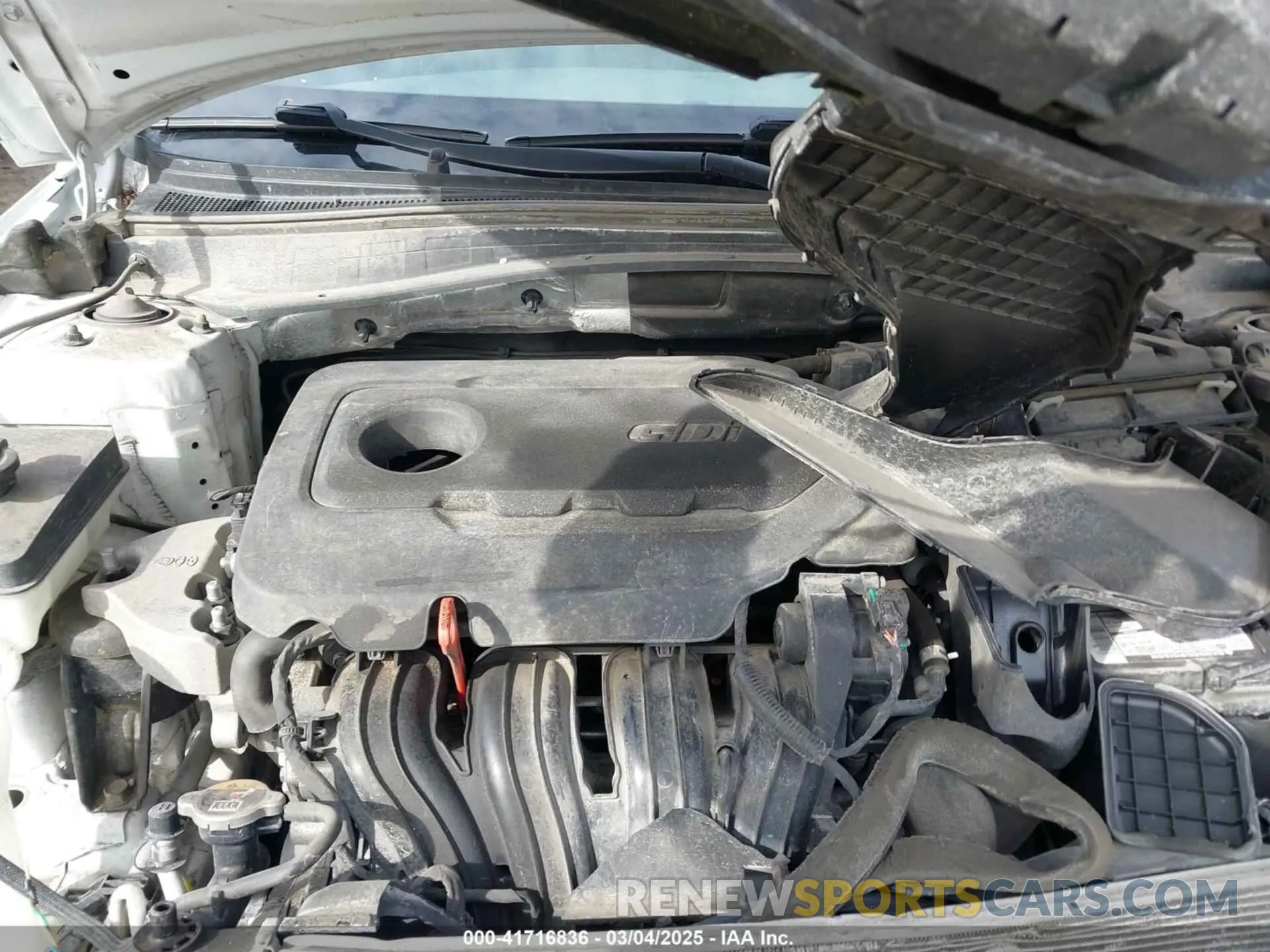 10 Photograph of a damaged car 5XXGT4L3XKG307020 KIA OPTIMA 2019