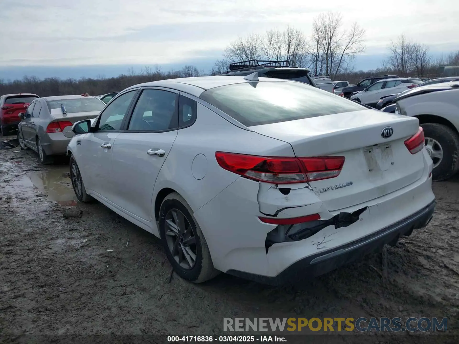 3 Photograph of a damaged car 5XXGT4L3XKG307020 KIA OPTIMA 2019