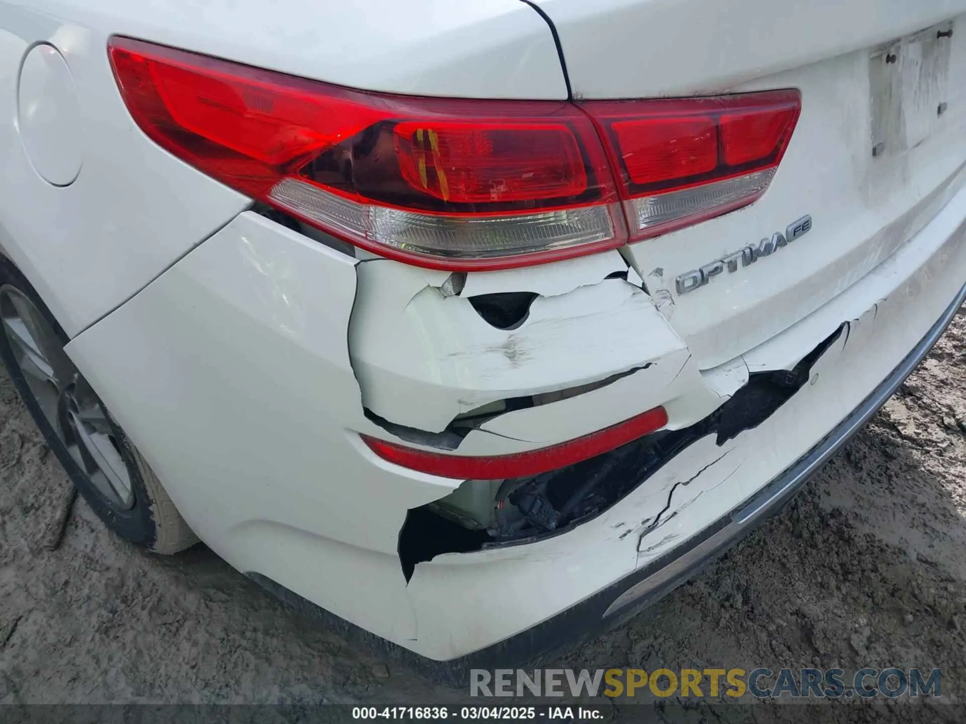 6 Photograph of a damaged car 5XXGT4L3XKG307020 KIA OPTIMA 2019