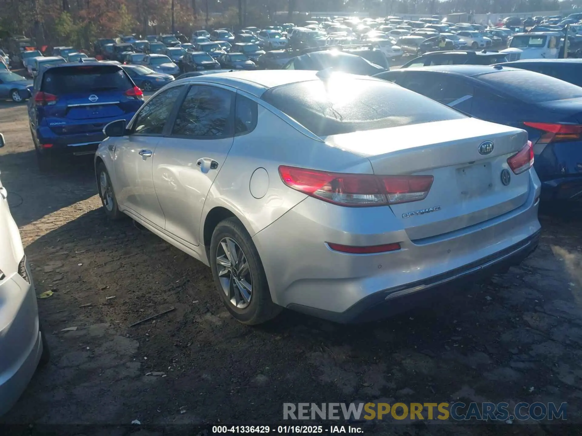 3 Photograph of a damaged car 5XXGT4L3XKG317871 KIA OPTIMA 2019