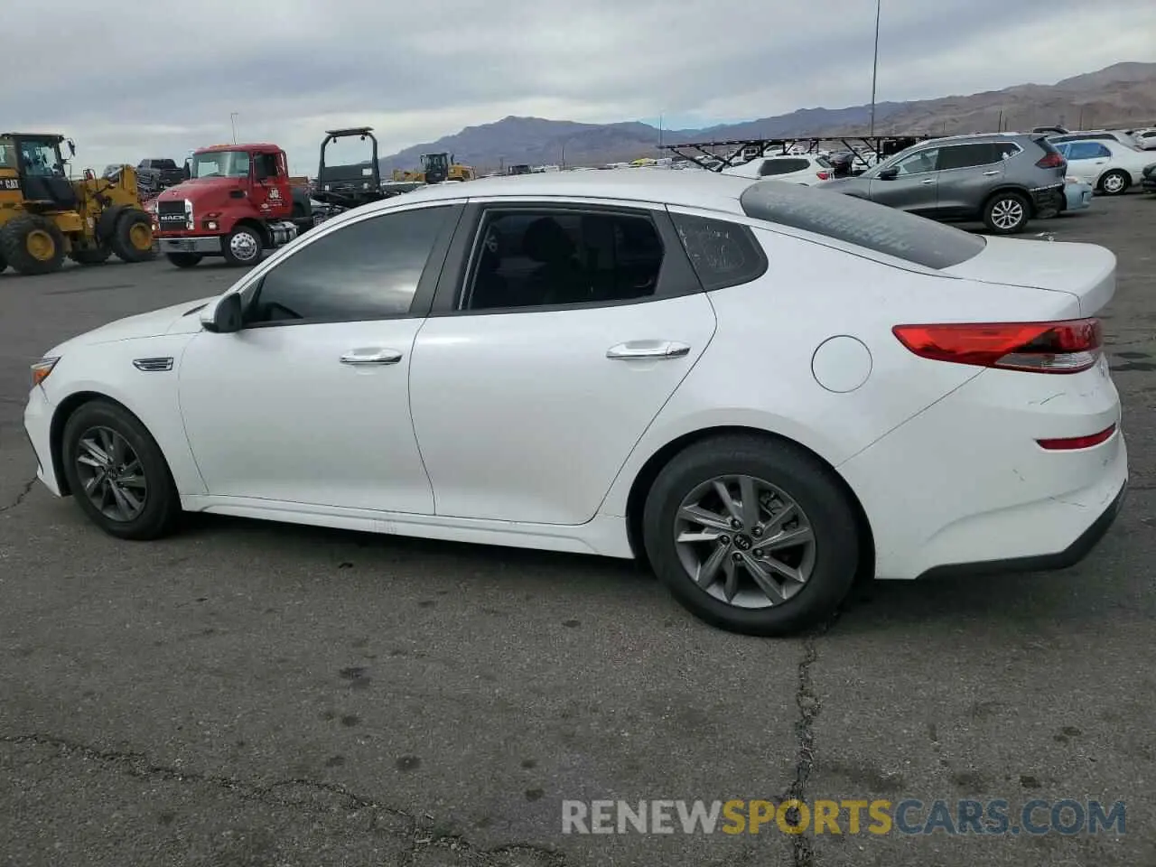 2 Photograph of a damaged car 5XXGT4L3XKG319927 KIA OPTIMA 2019