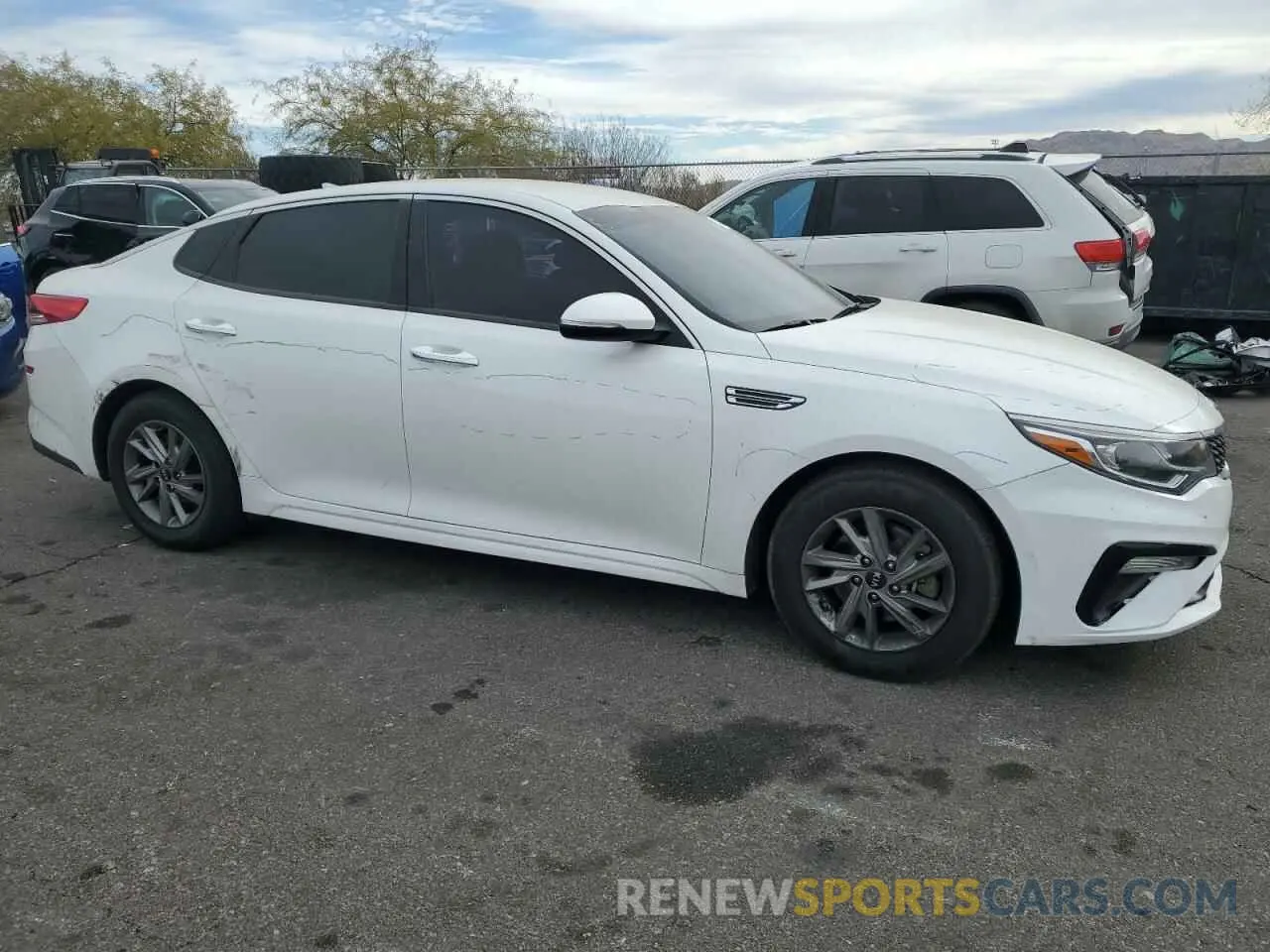 4 Photograph of a damaged car 5XXGT4L3XKG319927 KIA OPTIMA 2019