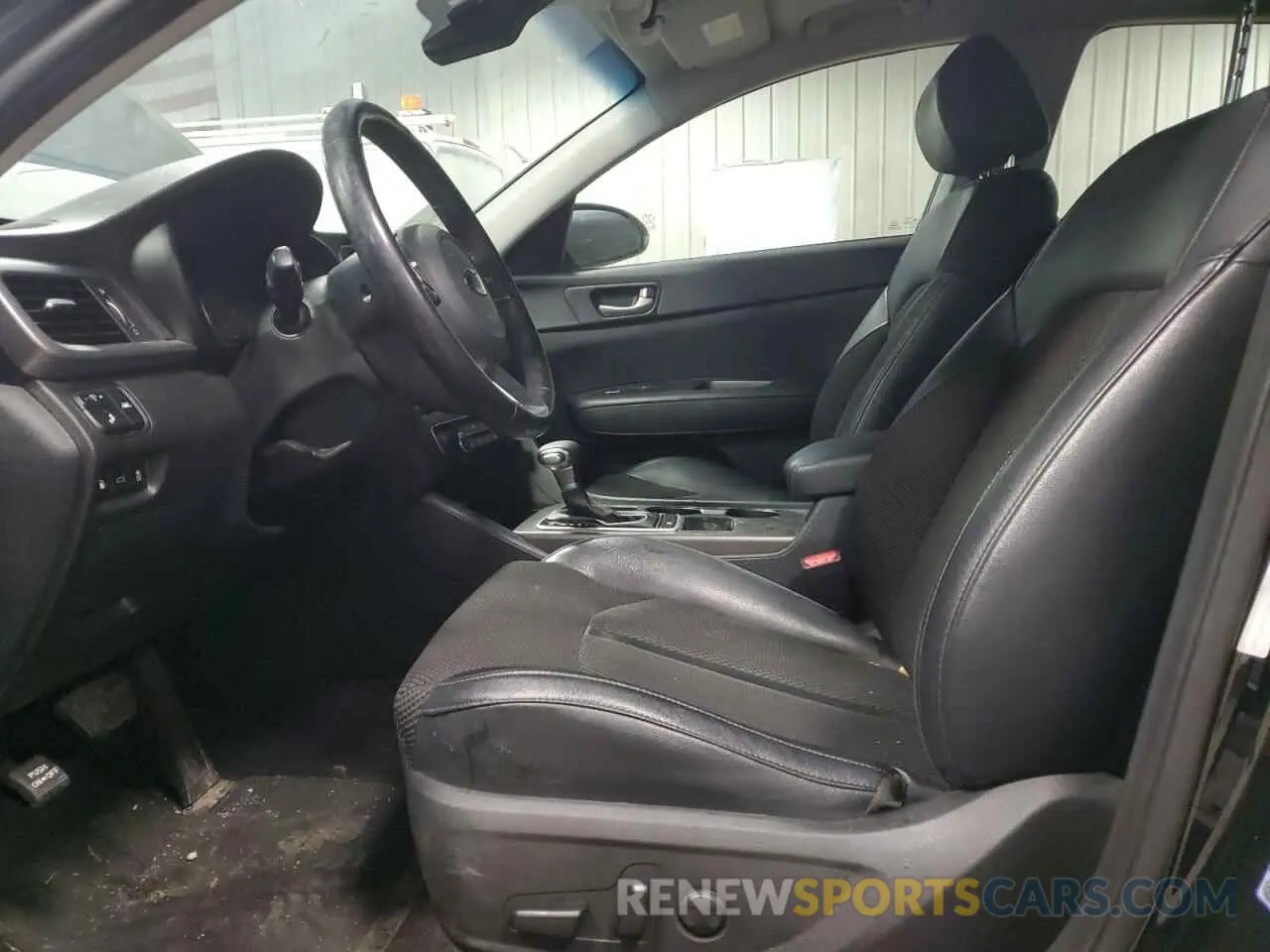 7 Photograph of a damaged car 5XXGT4L3XKG320625 KIA OPTIMA 2019