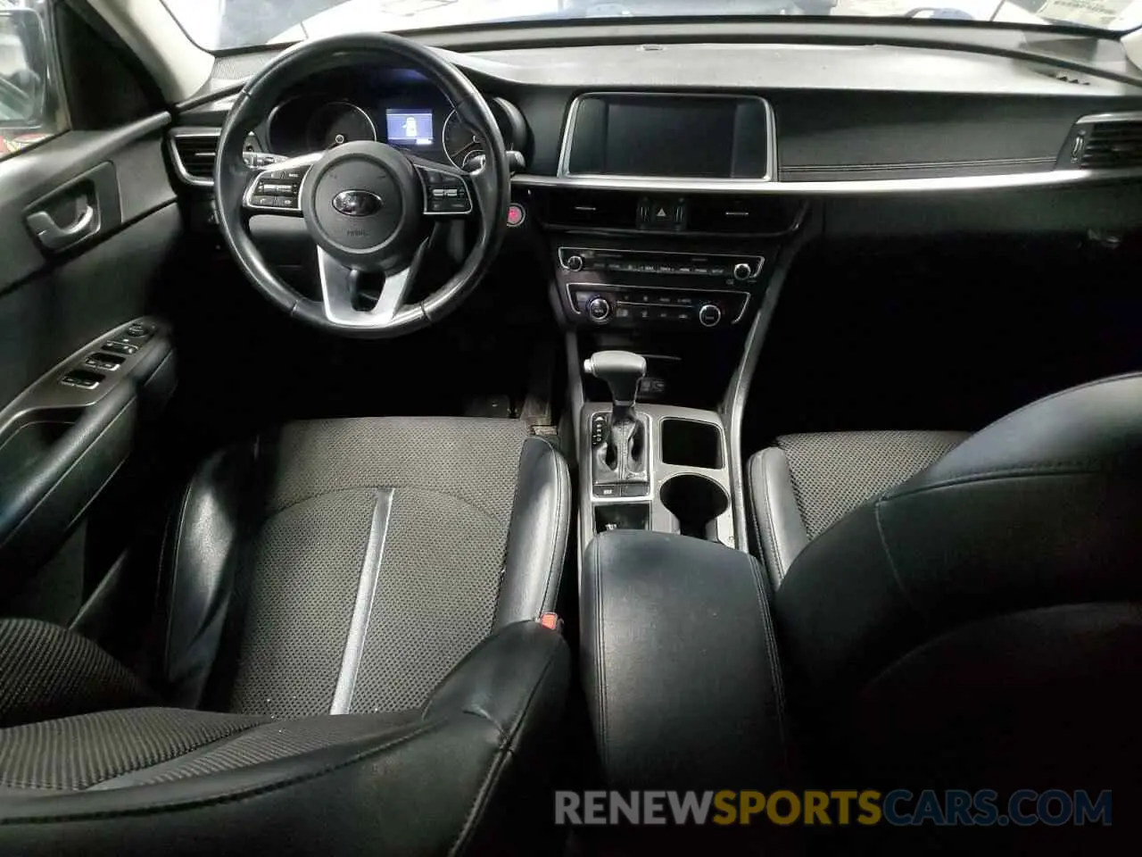 8 Photograph of a damaged car 5XXGT4L3XKG320625 KIA OPTIMA 2019