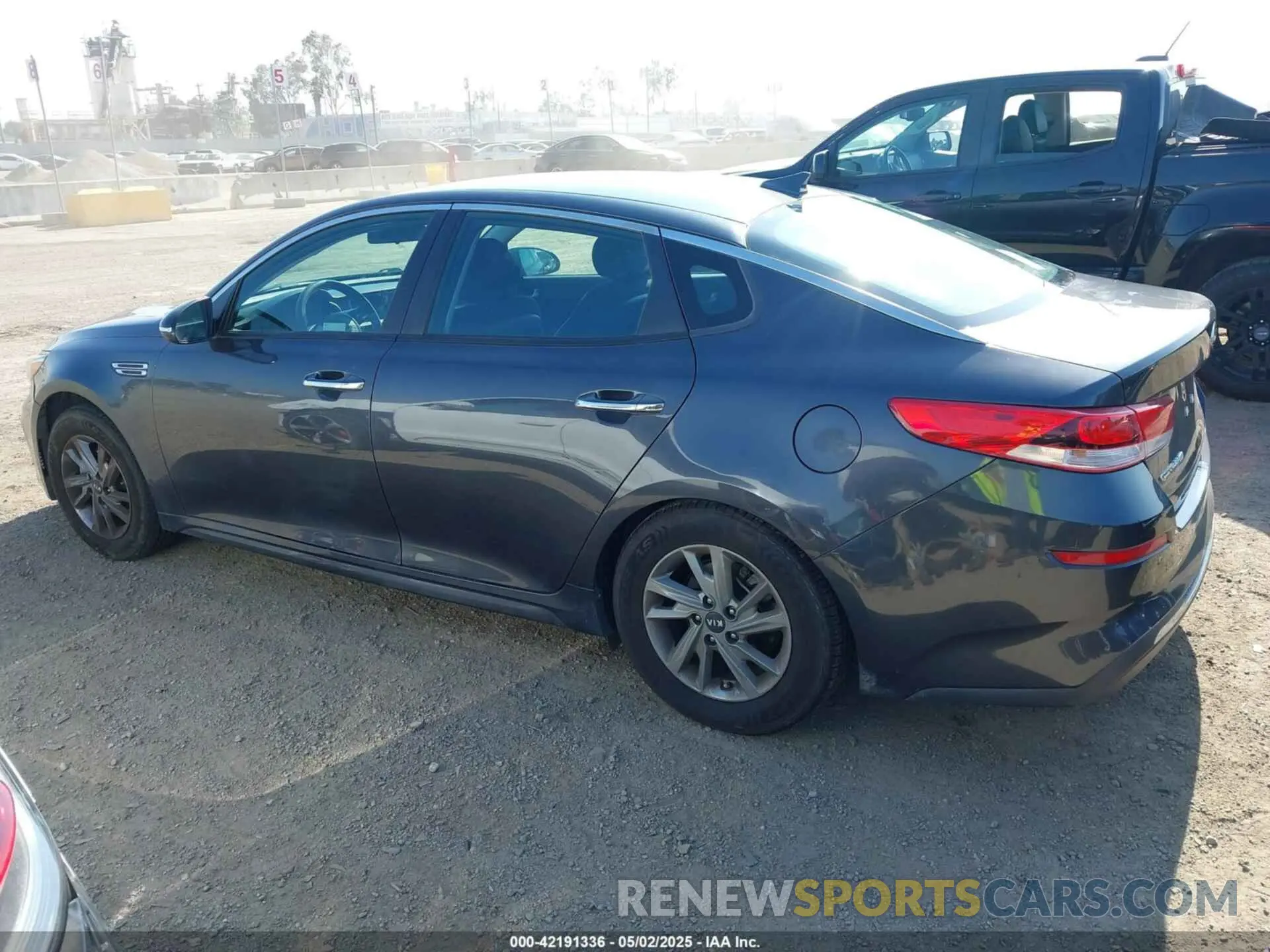 14 Photograph of a damaged car 5XXGT4L3XKG322262 KIA OPTIMA 2019