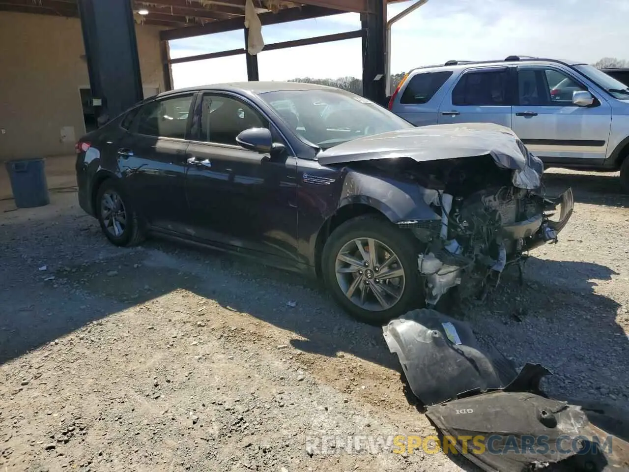 4 Photograph of a damaged car 5XXGT4L3XKG326165 KIA OPTIMA 2019