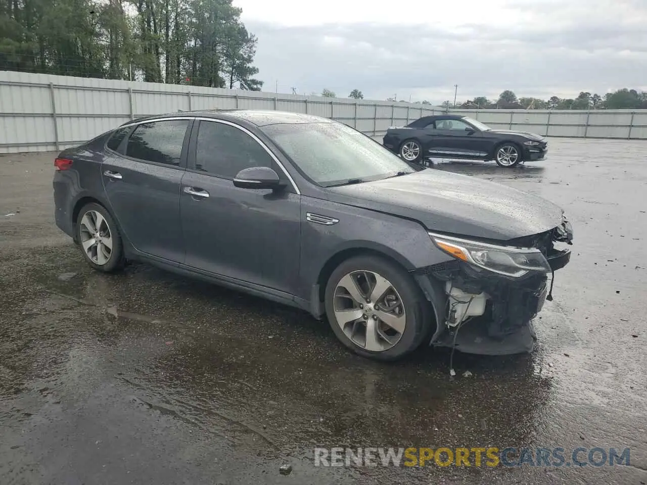 4 Photograph of a damaged car 5XXGT4L3XKG326389 KIA OPTIMA 2019