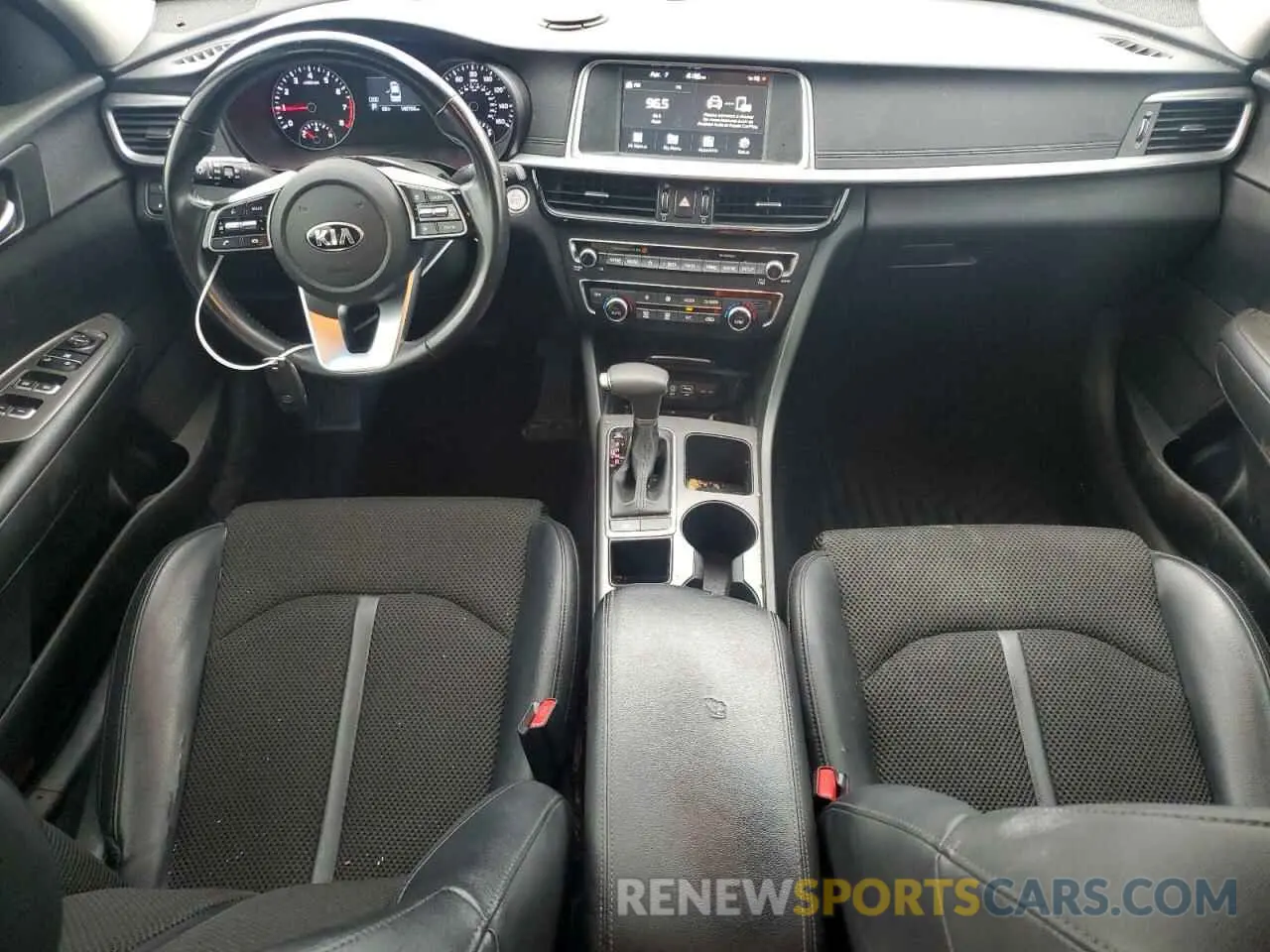 8 Photograph of a damaged car 5XXGT4L3XKG326389 KIA OPTIMA 2019