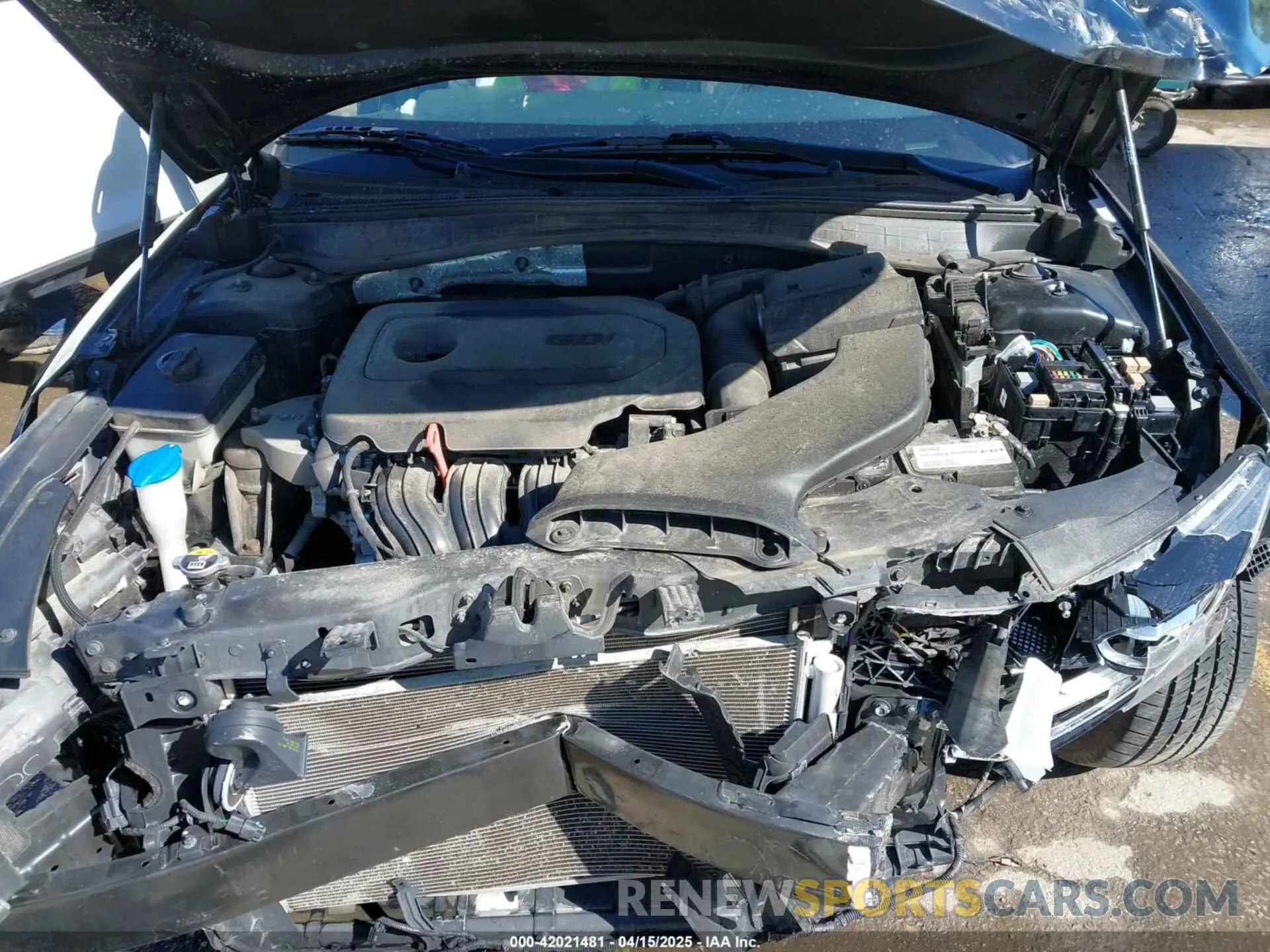 10 Photograph of a damaged car 5XXGT4L3XKG335125 KIA OPTIMA 2019