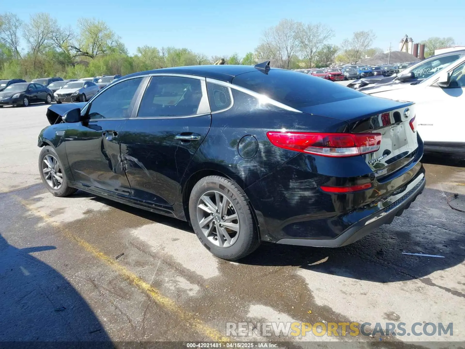3 Photograph of a damaged car 5XXGT4L3XKG335125 KIA OPTIMA 2019