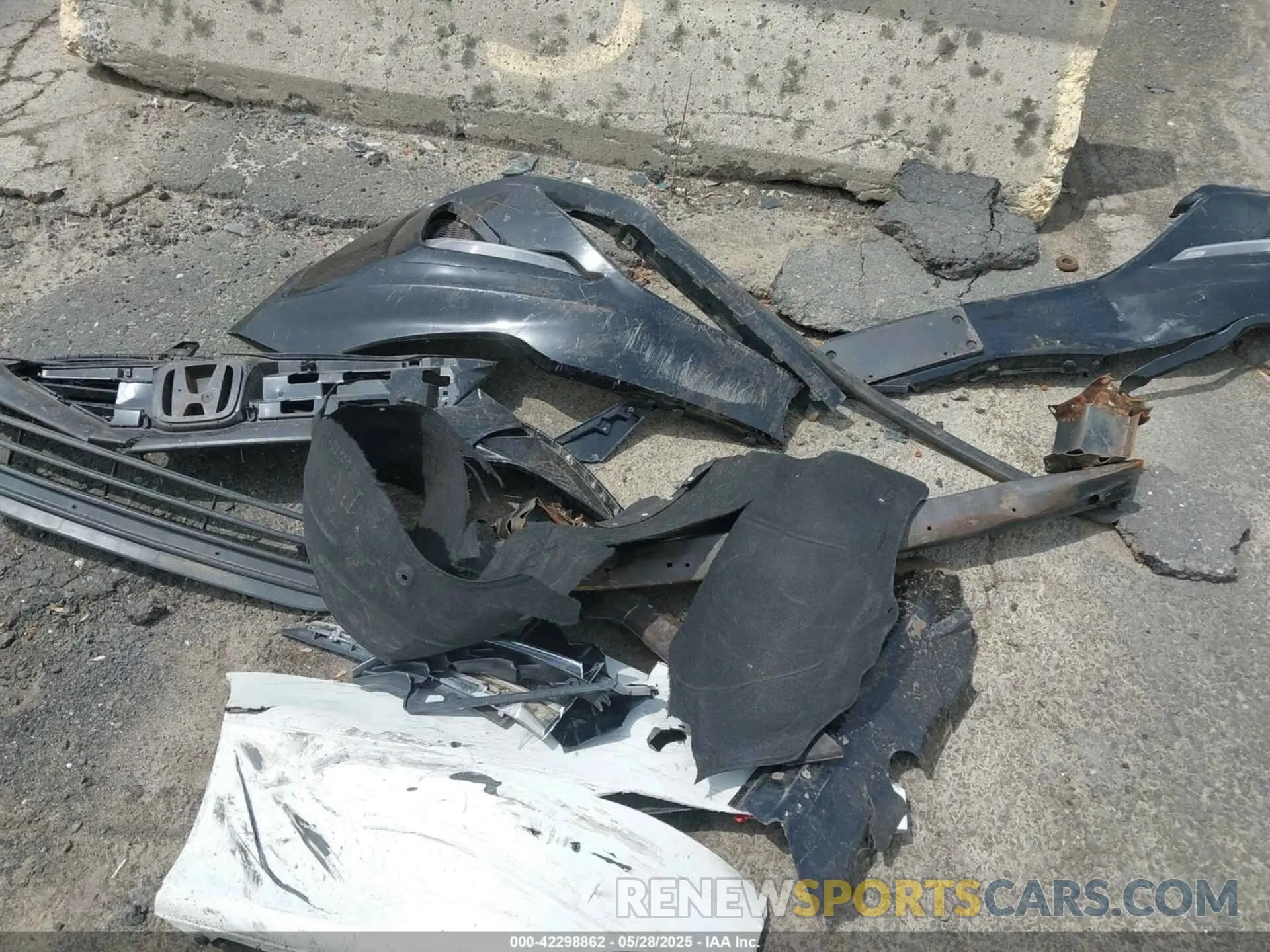 12 Photograph of a damaged car 5XXGT4L3XKG339496 KIA OPTIMA 2019