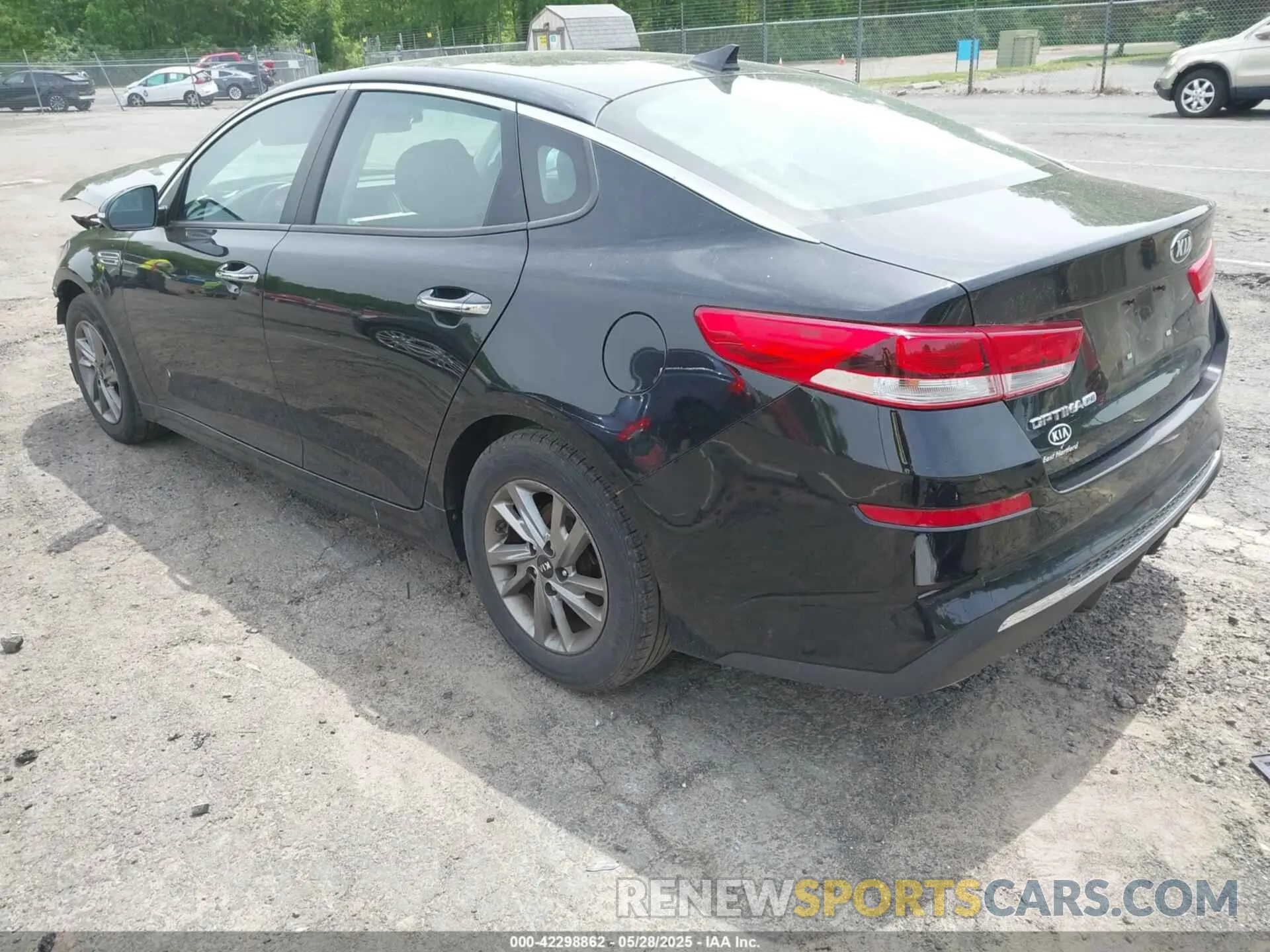 3 Photograph of a damaged car 5XXGT4L3XKG339496 KIA OPTIMA 2019