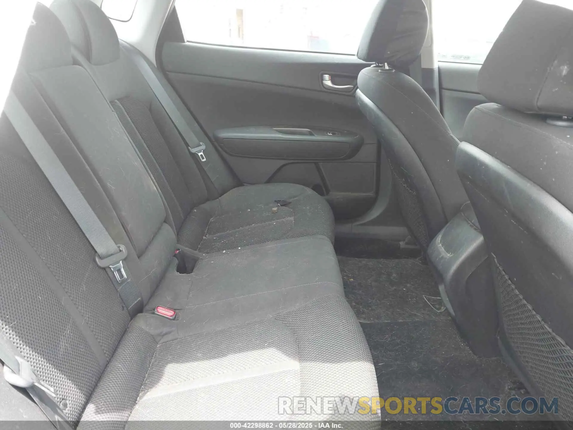 8 Photograph of a damaged car 5XXGT4L3XKG339496 KIA OPTIMA 2019