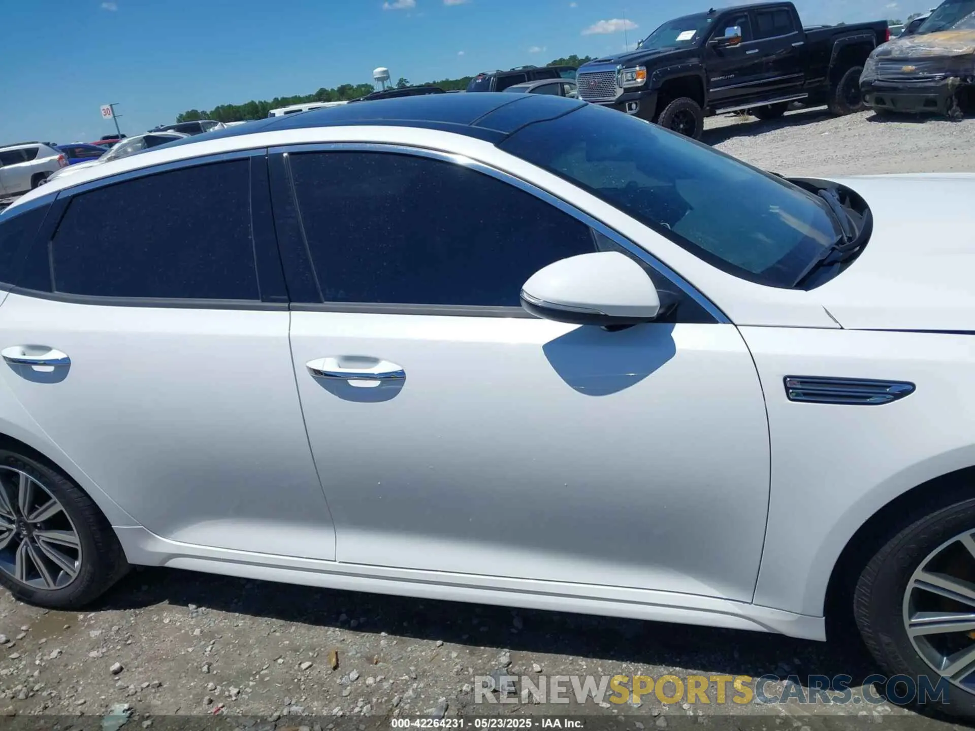 13 Photograph of a damaged car 5XXGT4L3XKG339594 KIA OPTIMA 2019