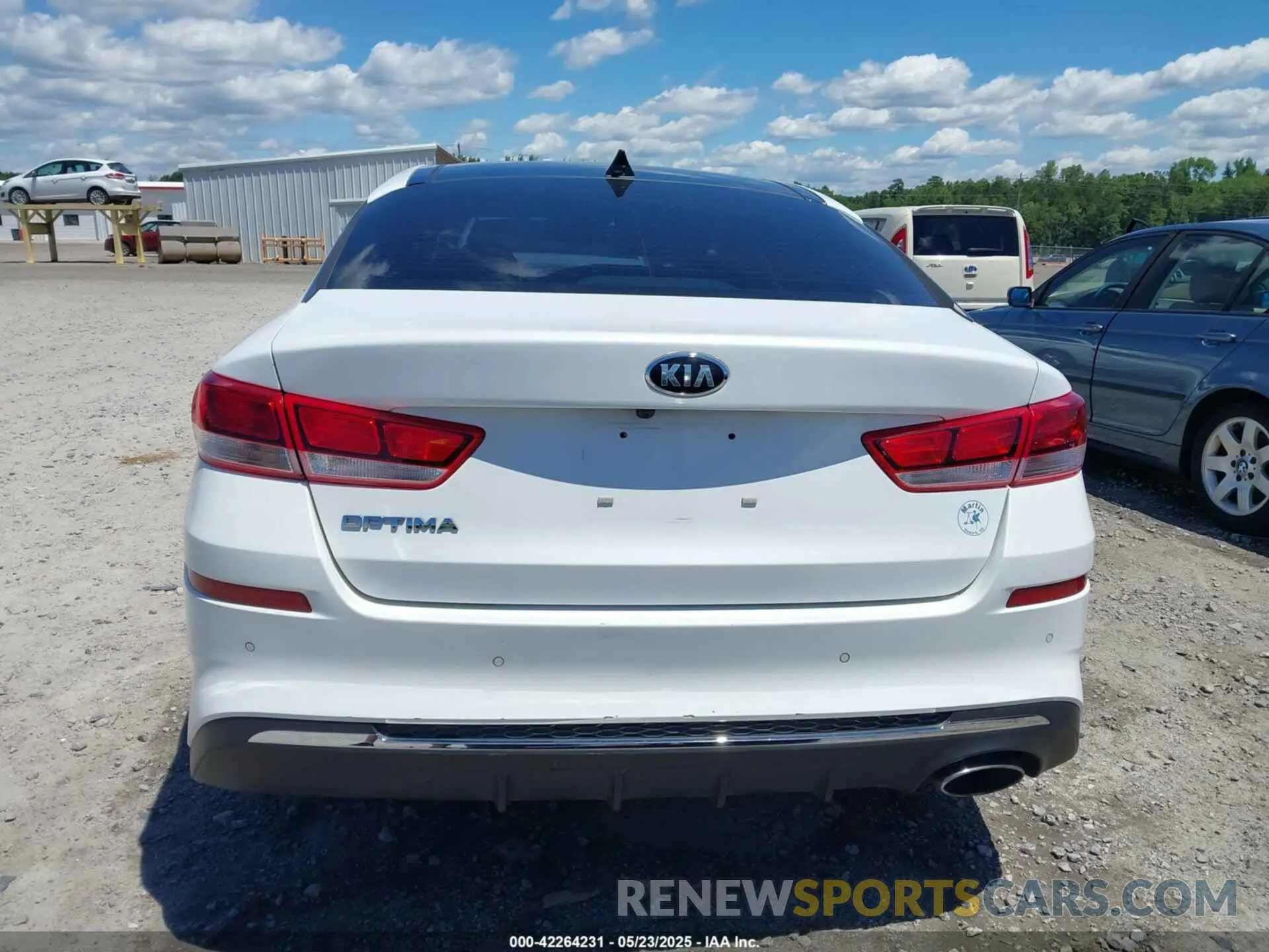 16 Photograph of a damaged car 5XXGT4L3XKG339594 KIA OPTIMA 2019