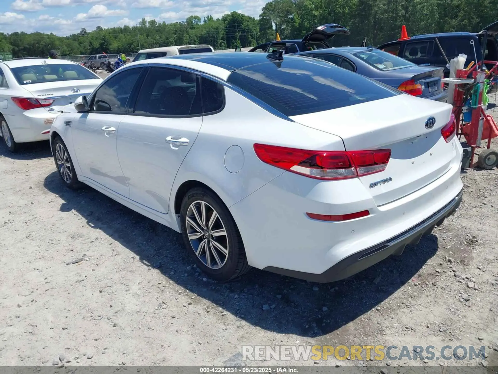 3 Photograph of a damaged car 5XXGT4L3XKG339594 KIA OPTIMA 2019