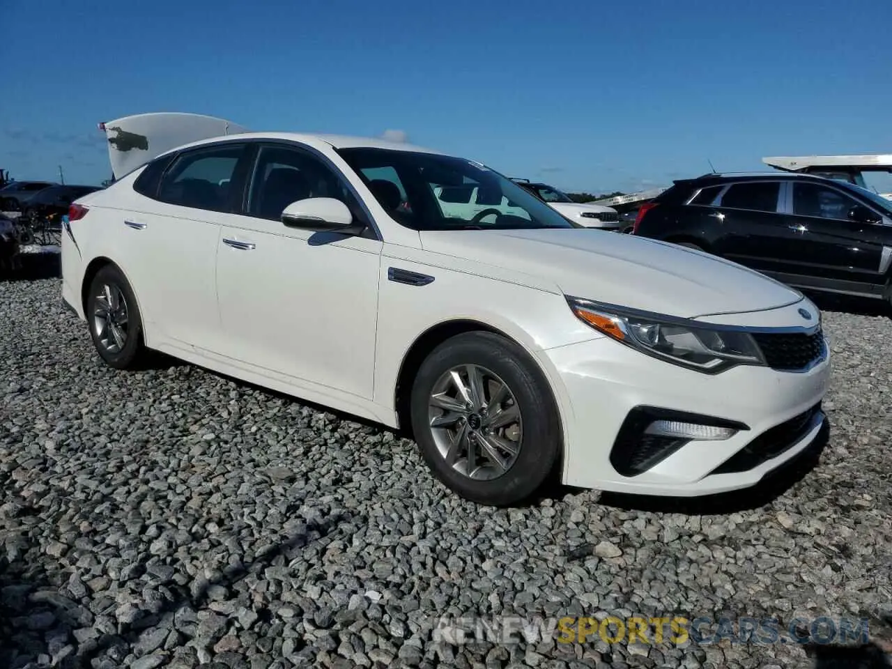 4 Photograph of a damaged car 5XXGT4L3XKG345072 KIA OPTIMA 2019