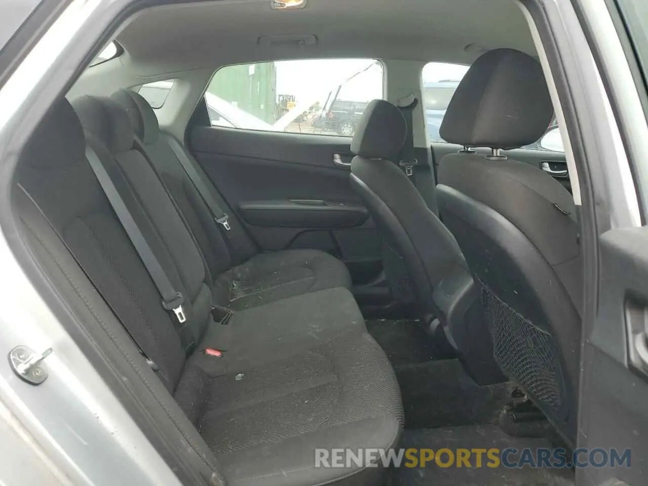 10 Photograph of a damaged car 5XXGT4L3XKG346867 KIA OPTIMA 2019