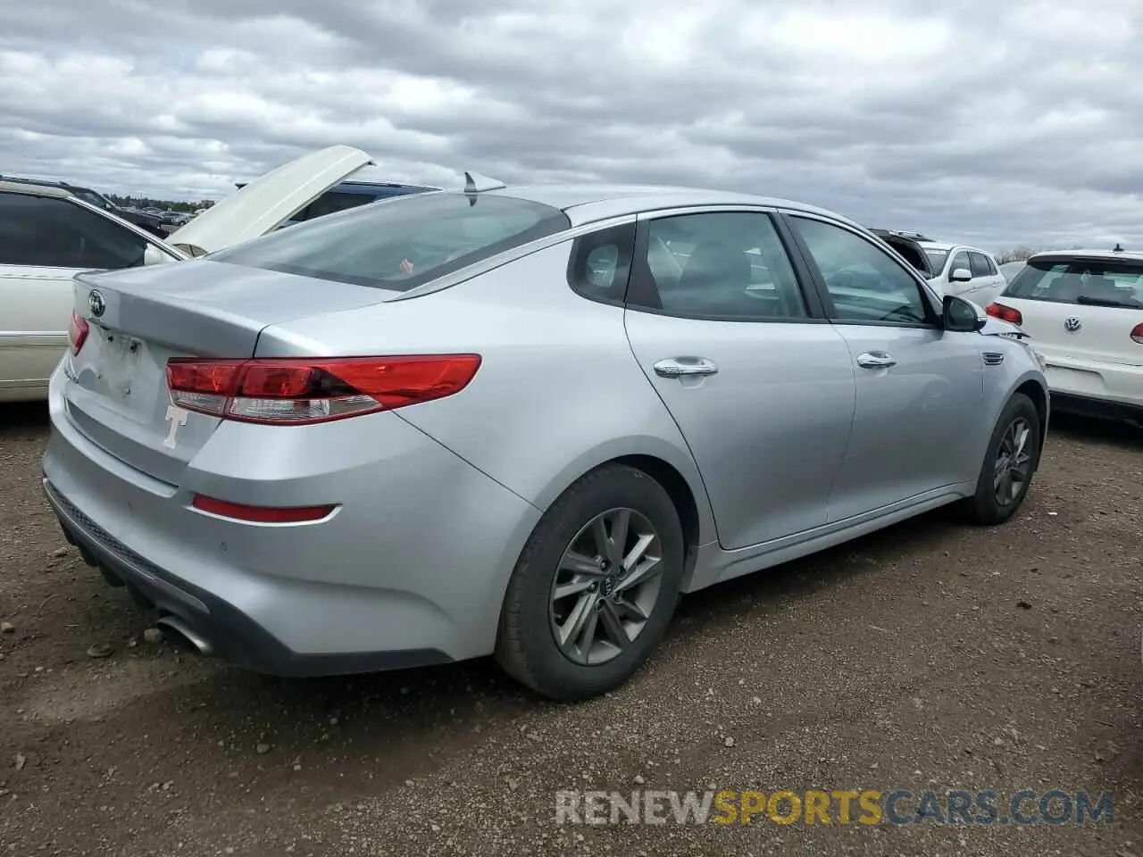 3 Photograph of a damaged car 5XXGT4L3XKG346867 KIA OPTIMA 2019
