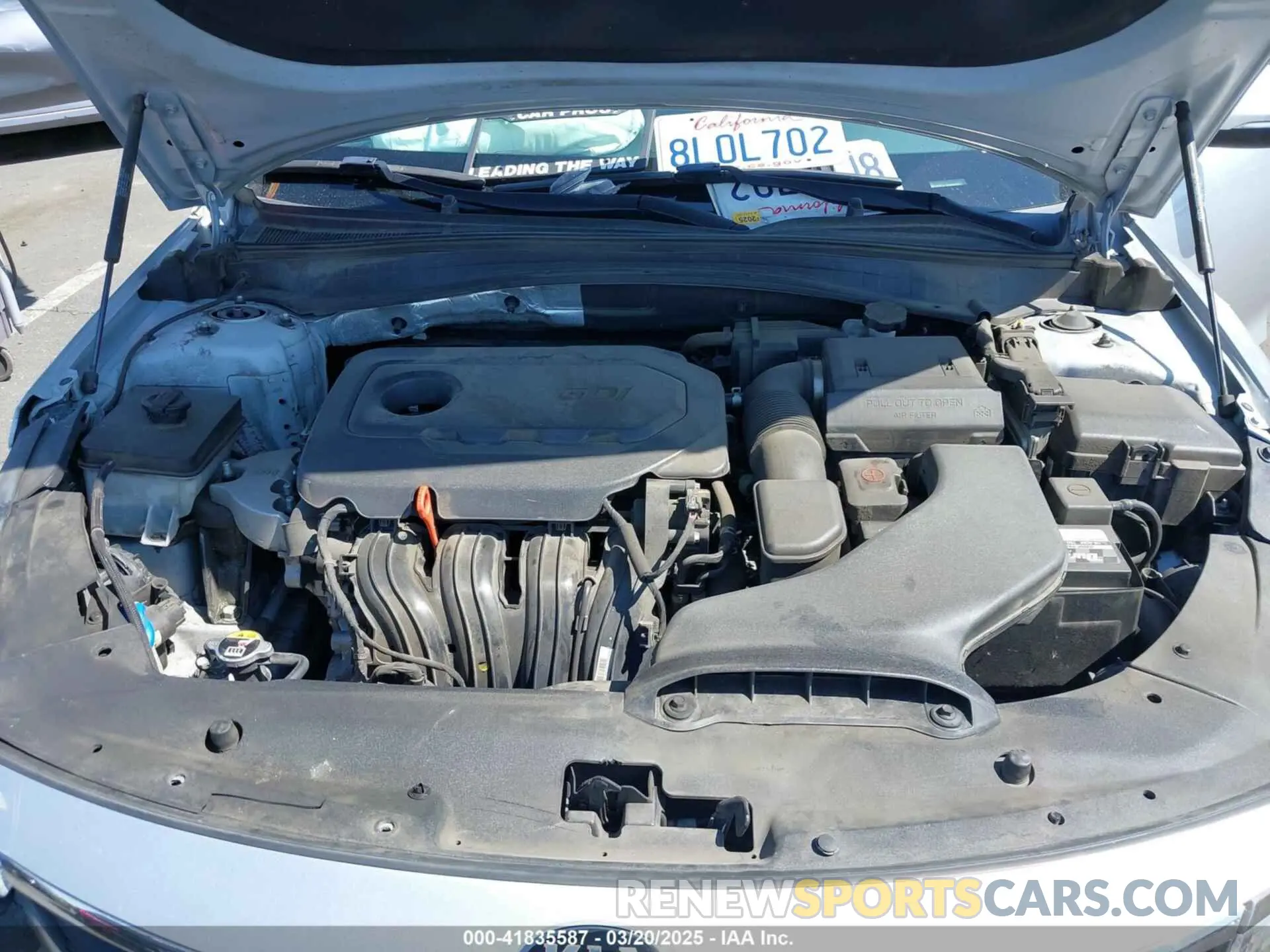 10 Photograph of a damaged car 5XXGT4L3XKG355357 KIA OPTIMA 2019