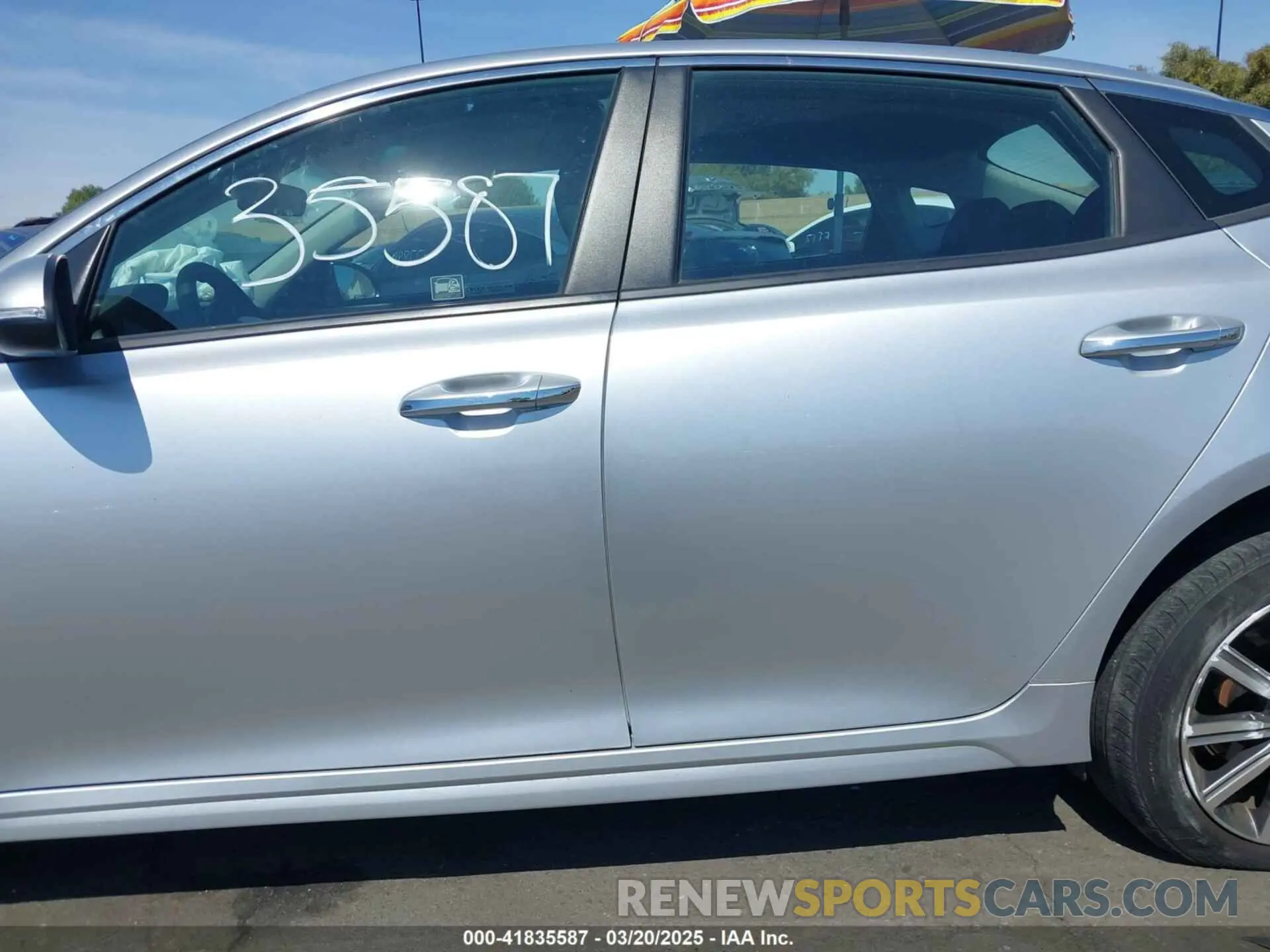 14 Photograph of a damaged car 5XXGT4L3XKG355357 KIA OPTIMA 2019