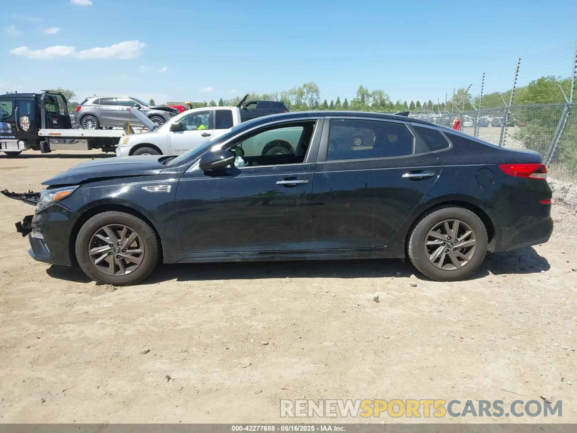 13 Photograph of a damaged car 5XXGT4L3XKG367735 KIA OPTIMA 2019