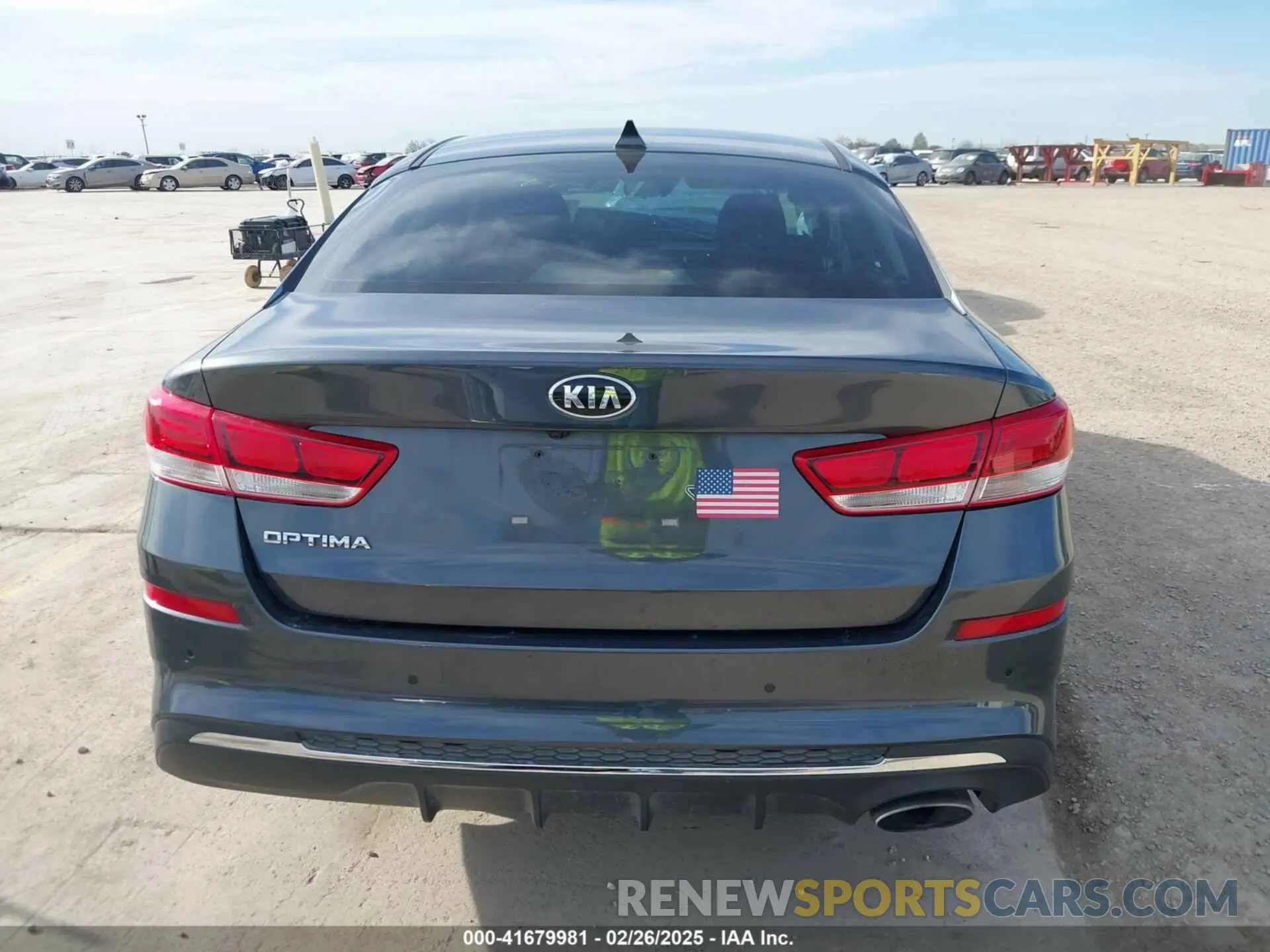 16 Photograph of a damaged car 5XXGT4L3XKG376676 KIA OPTIMA 2019