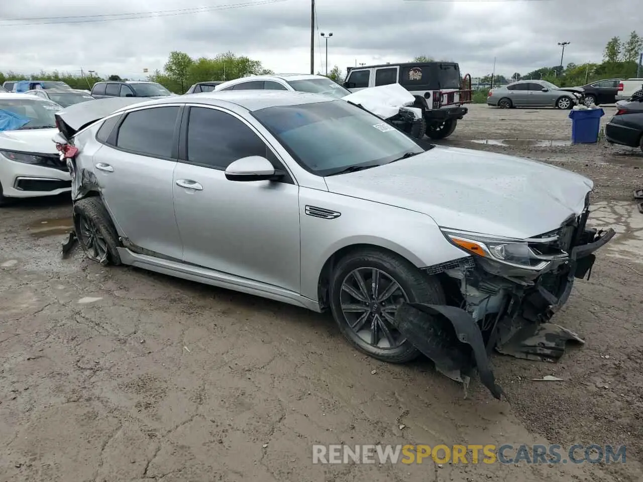4 Photograph of a damaged car 5XXGT4L3XKG377567 KIA OPTIMA 2019