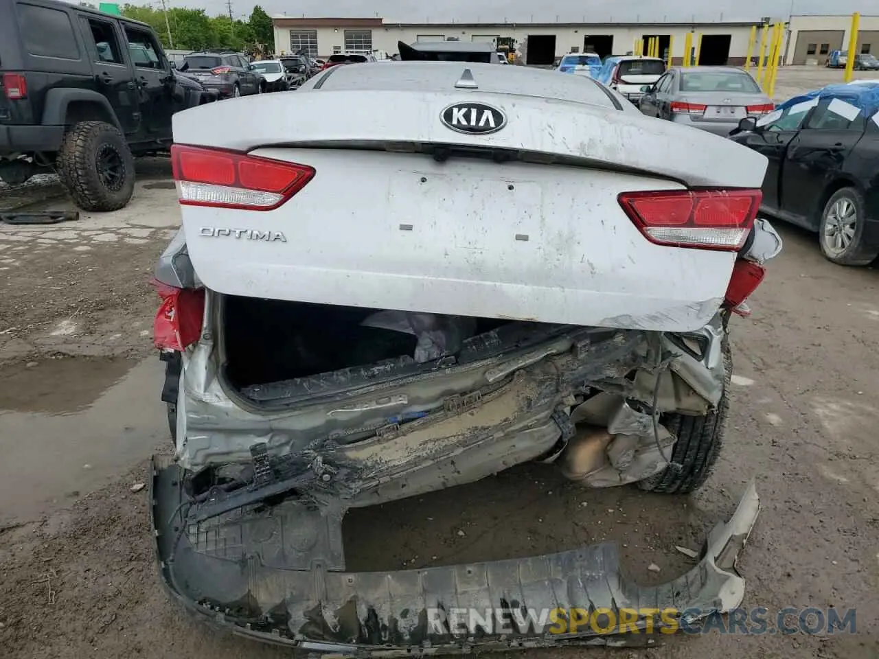 6 Photograph of a damaged car 5XXGT4L3XKG377567 KIA OPTIMA 2019